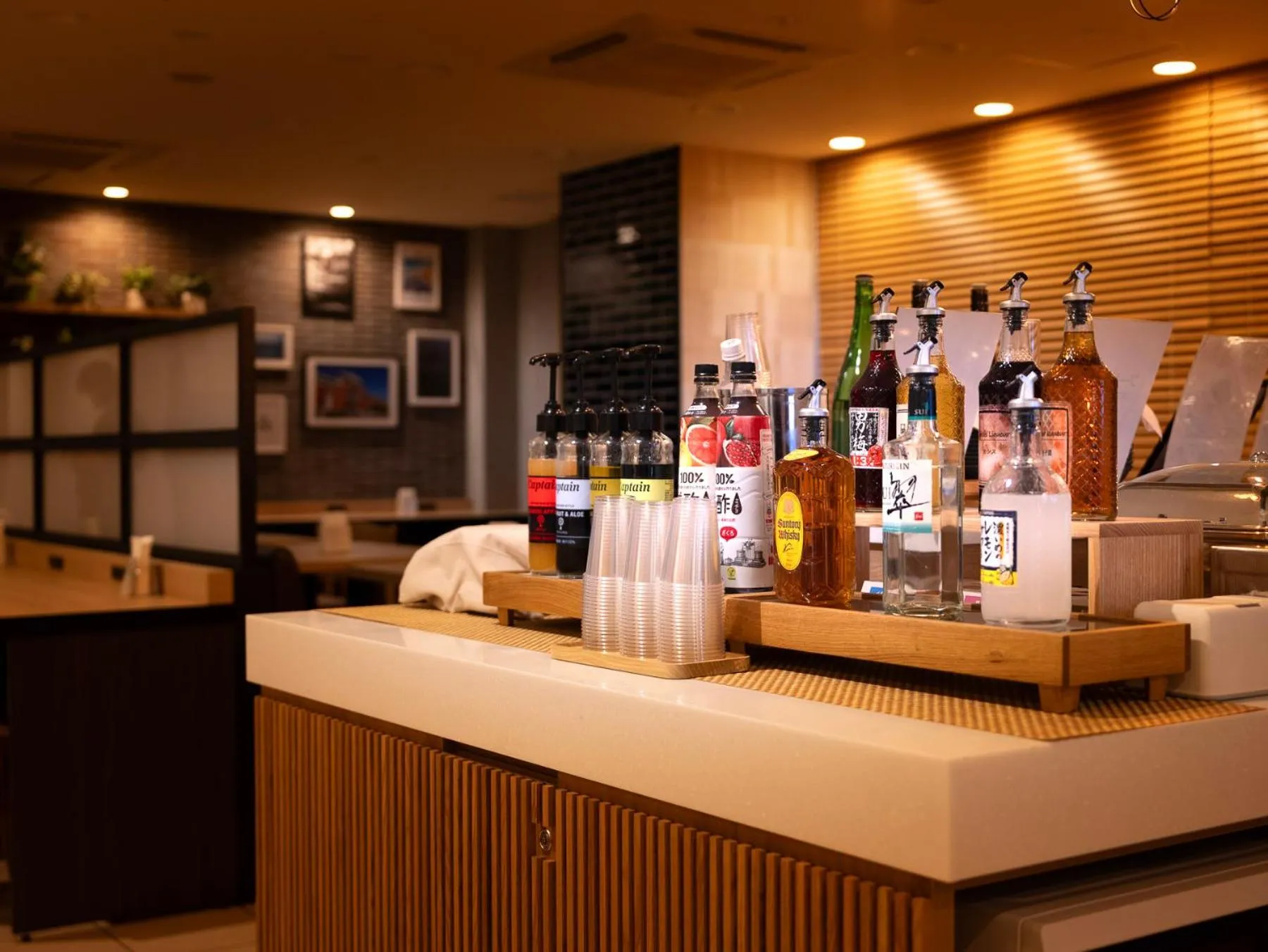 Lounge or bar in Super Hotel JR Shin-Osaka Higashiguchi