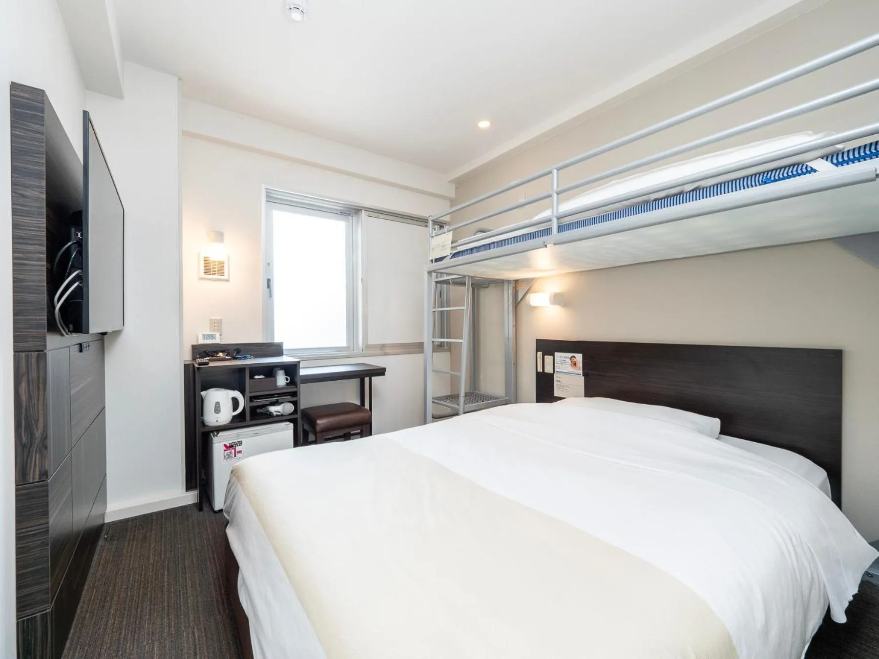 Photo of the whole room, Bed in Super Hotel JR Shin-Osaka Higashiguchi