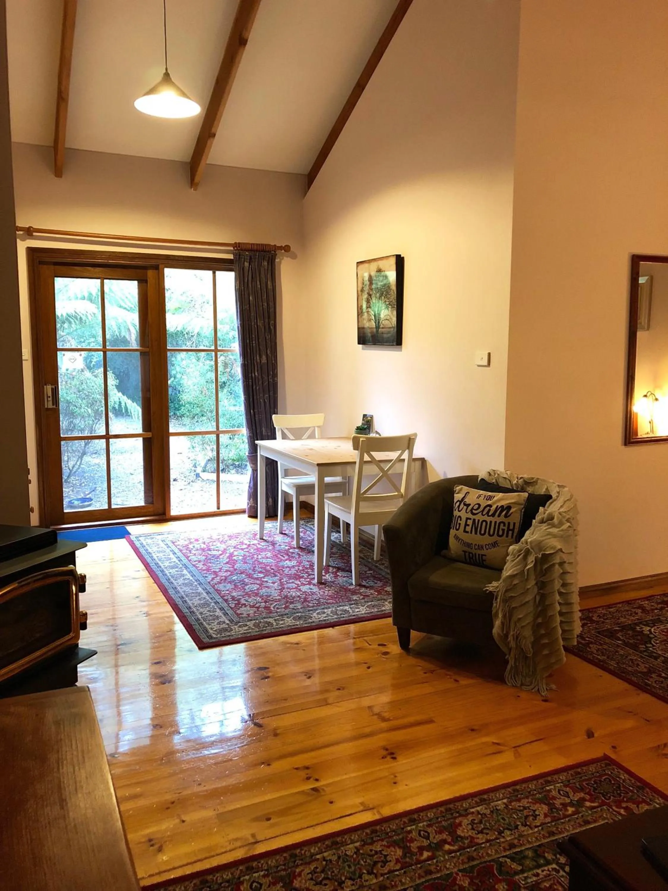 Dining area in Glenview Retreat Luxury Accommodation