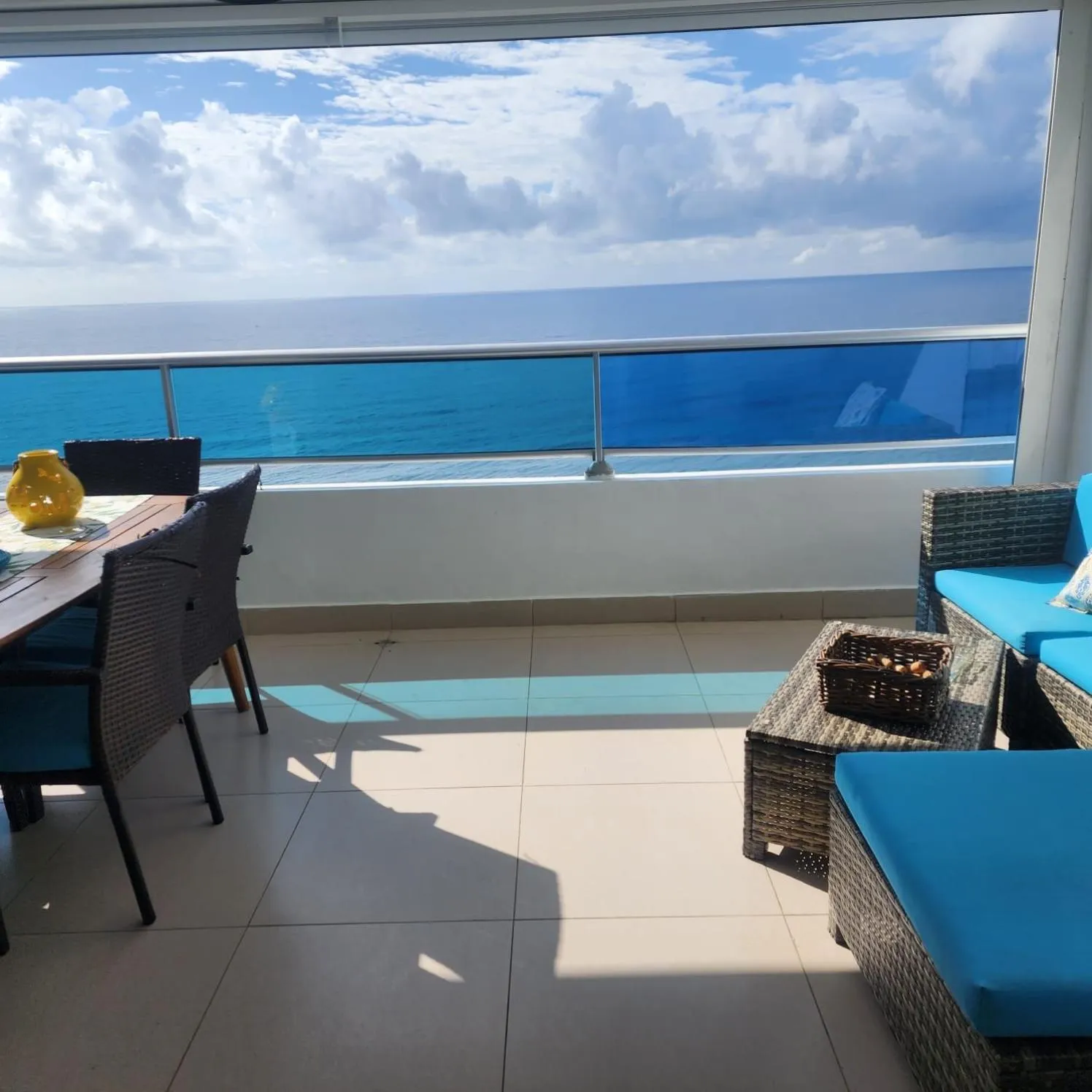 Beachfront, Juandolio