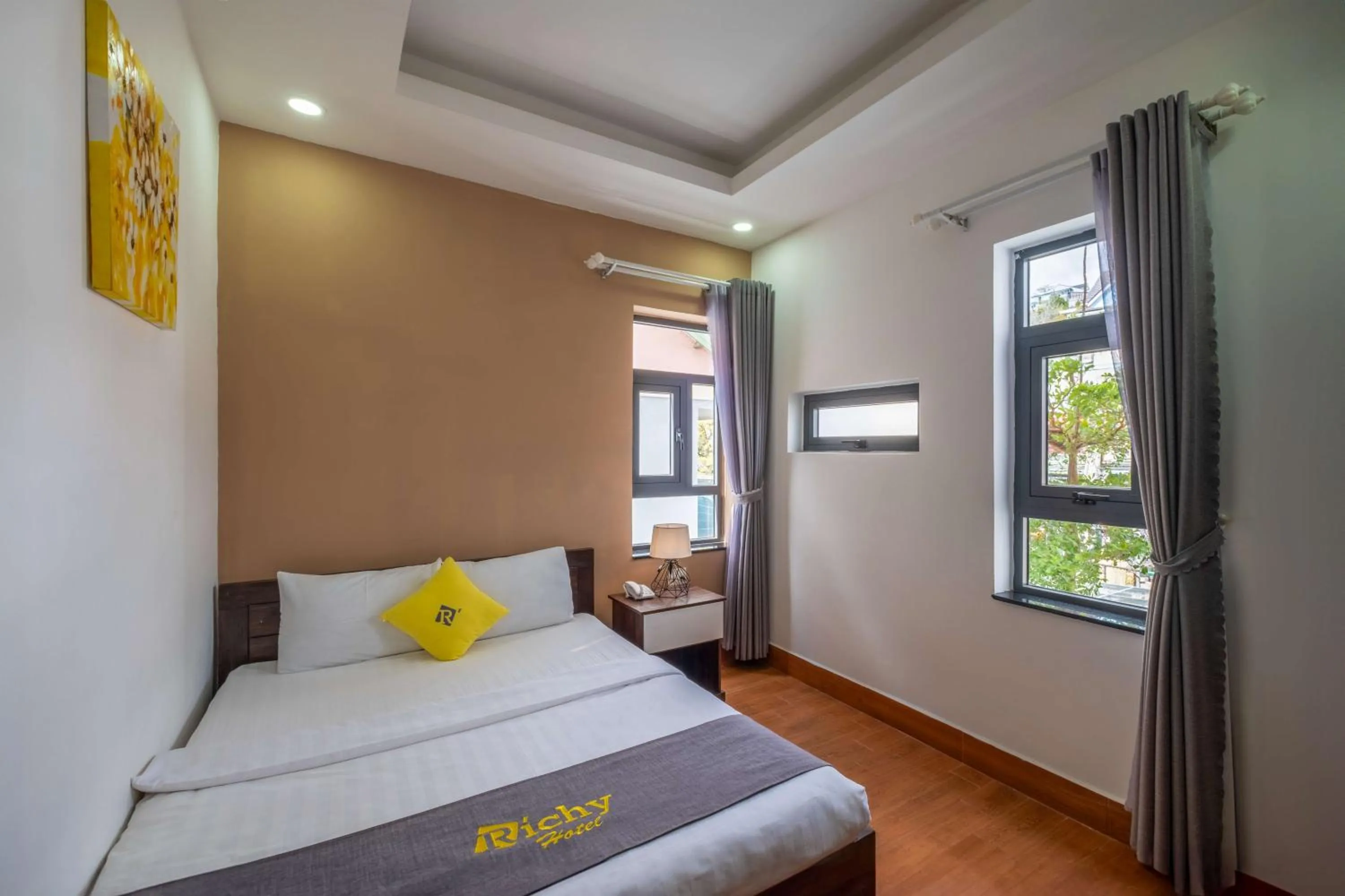 Bedroom, Bed in Richy Dalat Hotel