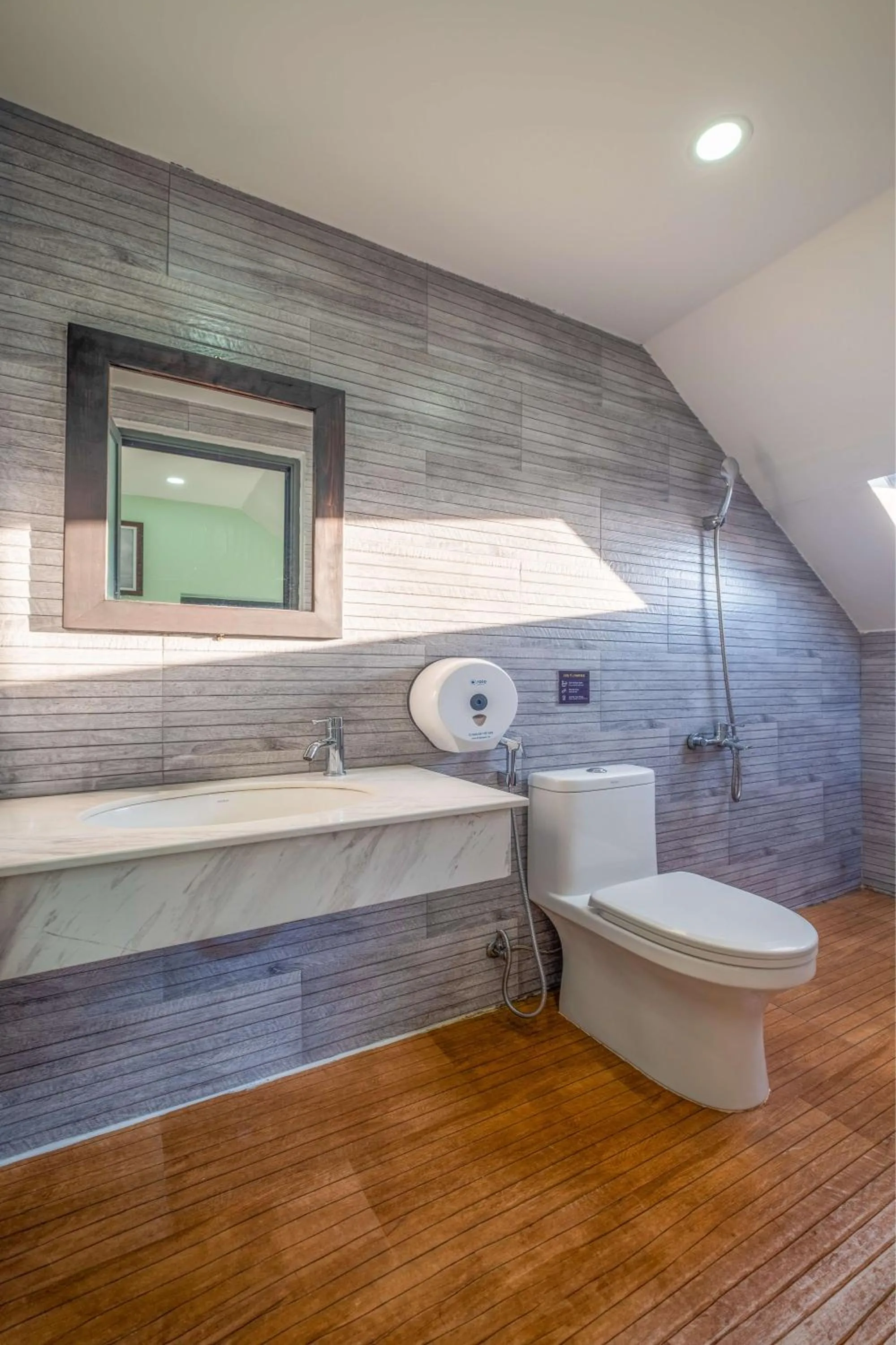 Bedroom in Richy Dalat Hotel