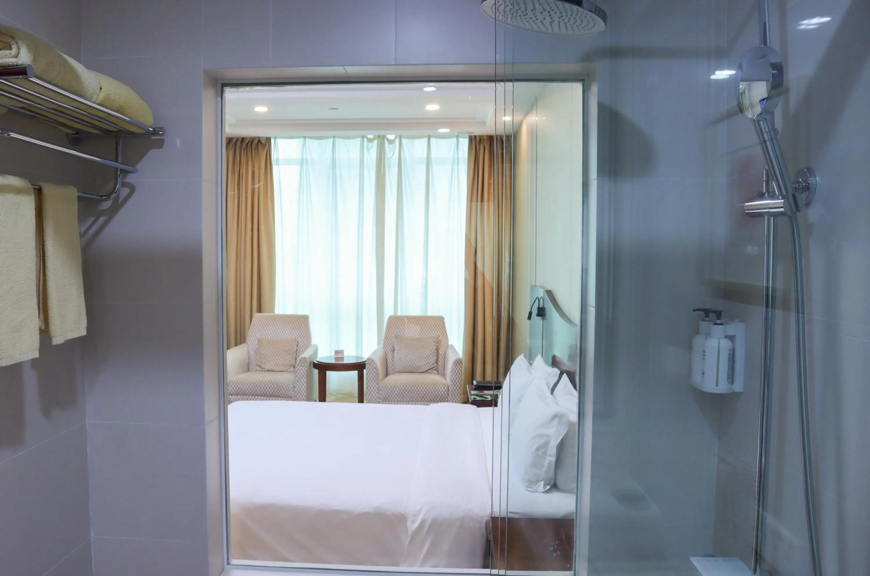 Bed in Shanghai Metropark Jichen Hotel