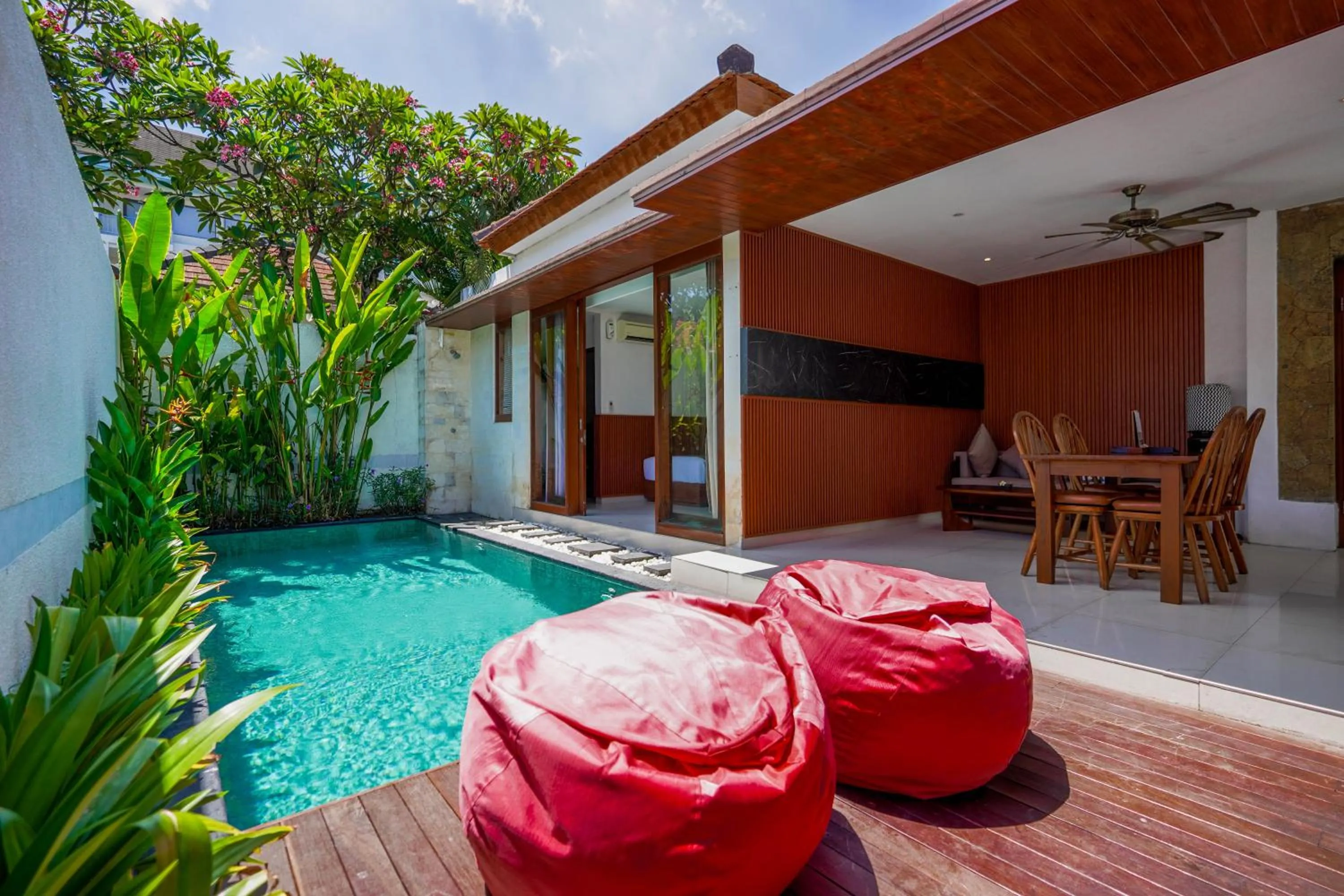 Swimming pool in The Sakaye Villas & Spa by Kanaya Hospitality