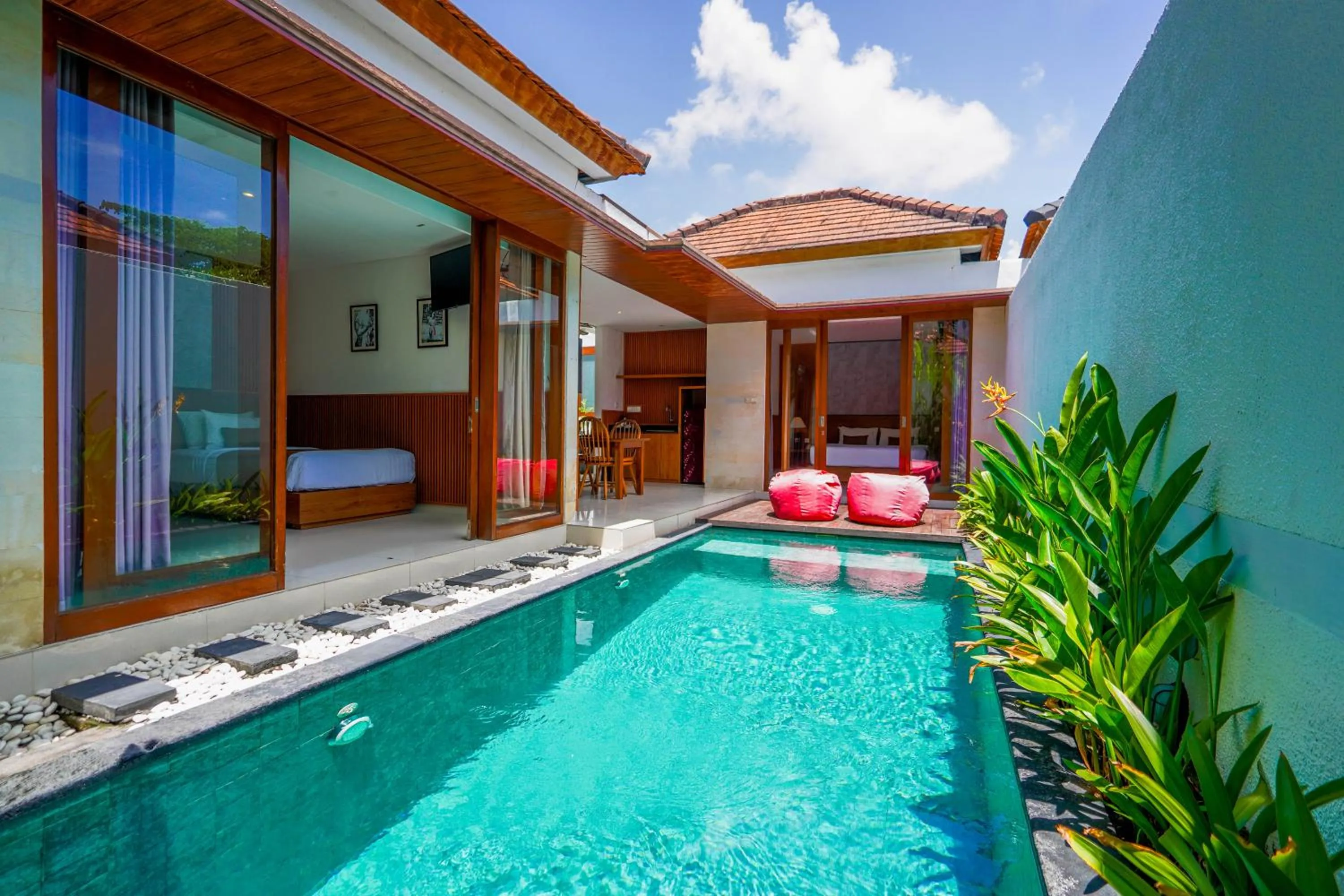 Swimming pool in The Sakaye Villas & Spa by Kanaya Hospitality