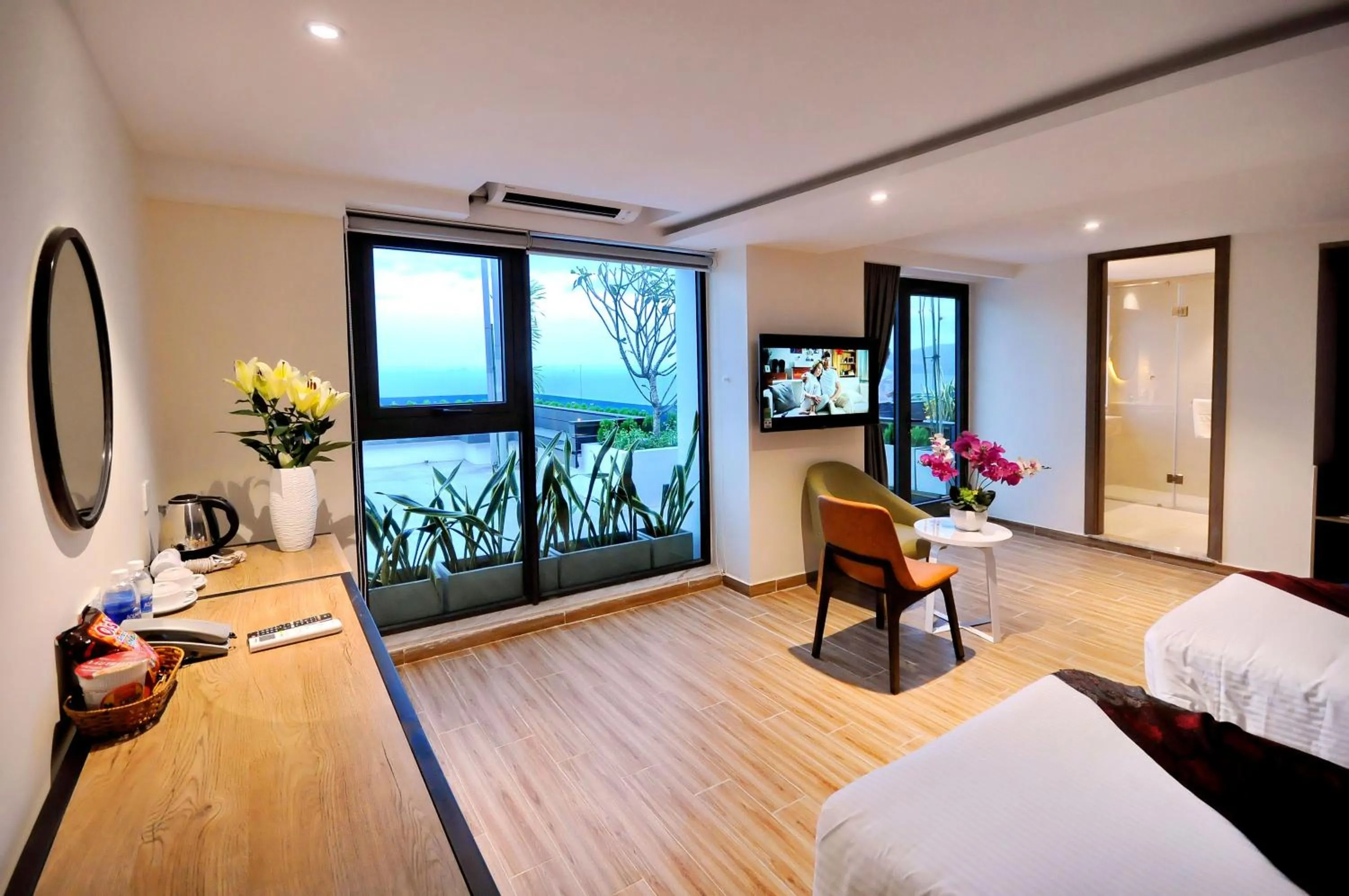 Living room, Bed in Anrizon Hotel Nha Trang