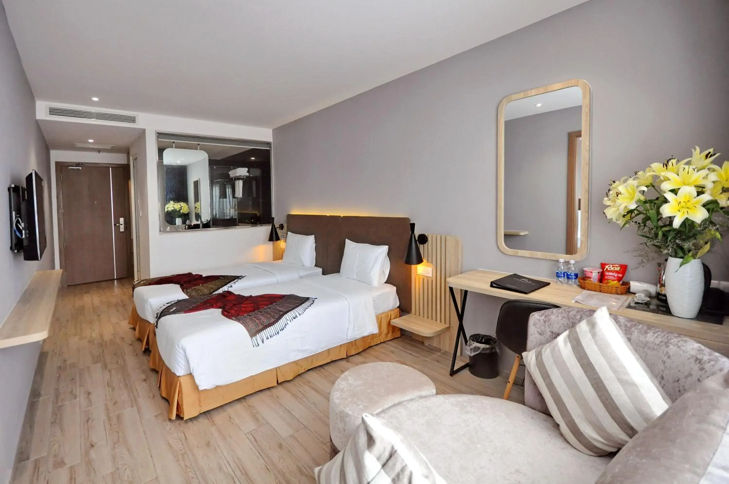 Deluxe Double or Twin Room in Anrizon Hotel Nha Trang Deluxe Double or Twin Room in Anrizon Hotel Nha Trang