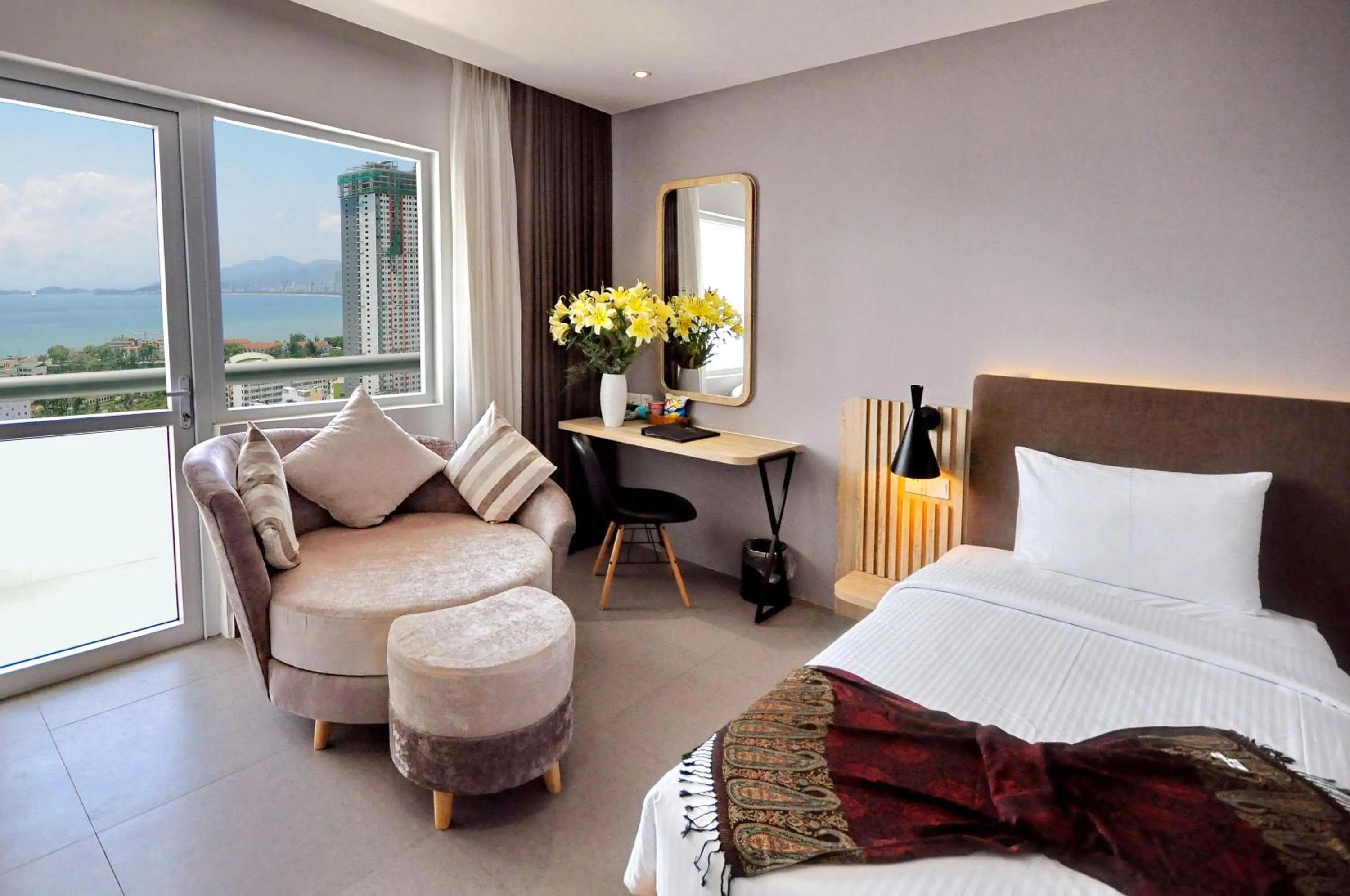 Balcony/Terrace, Bed in Anrizon Hotel Nha Trang