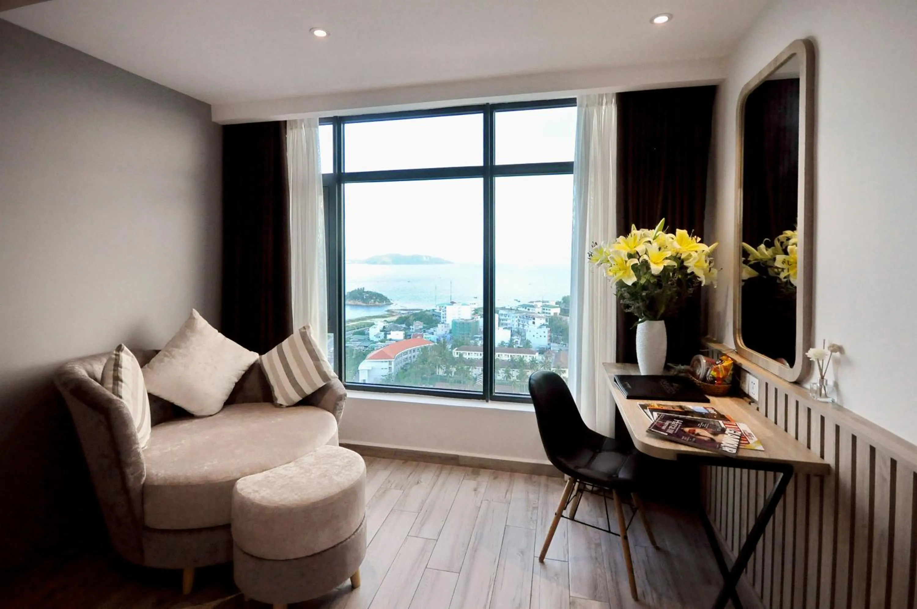 Seating area in Anrizon Hotel Nha Trang