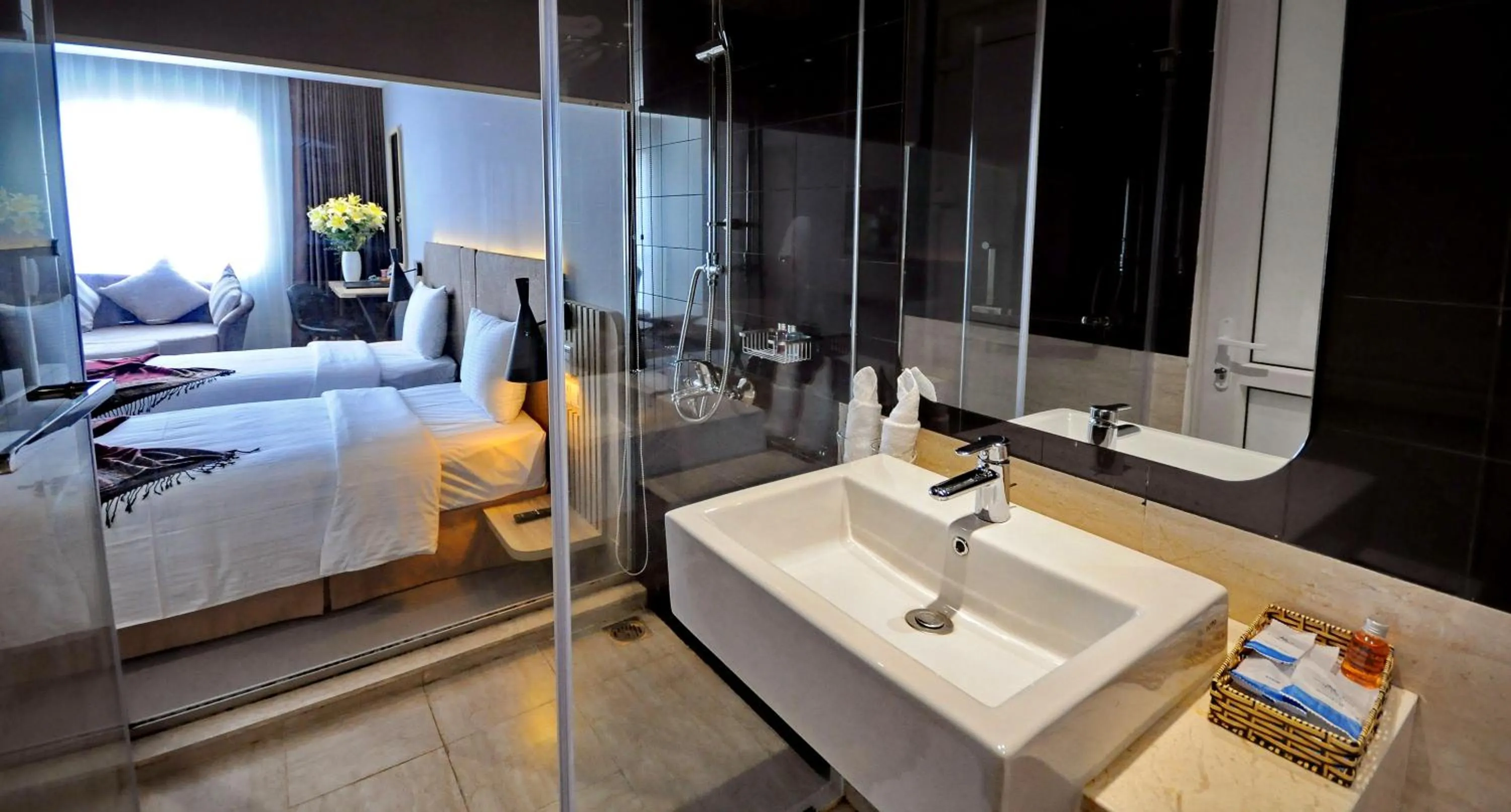 Bathroom, Bed in Anrizon Hotel Nha Trang