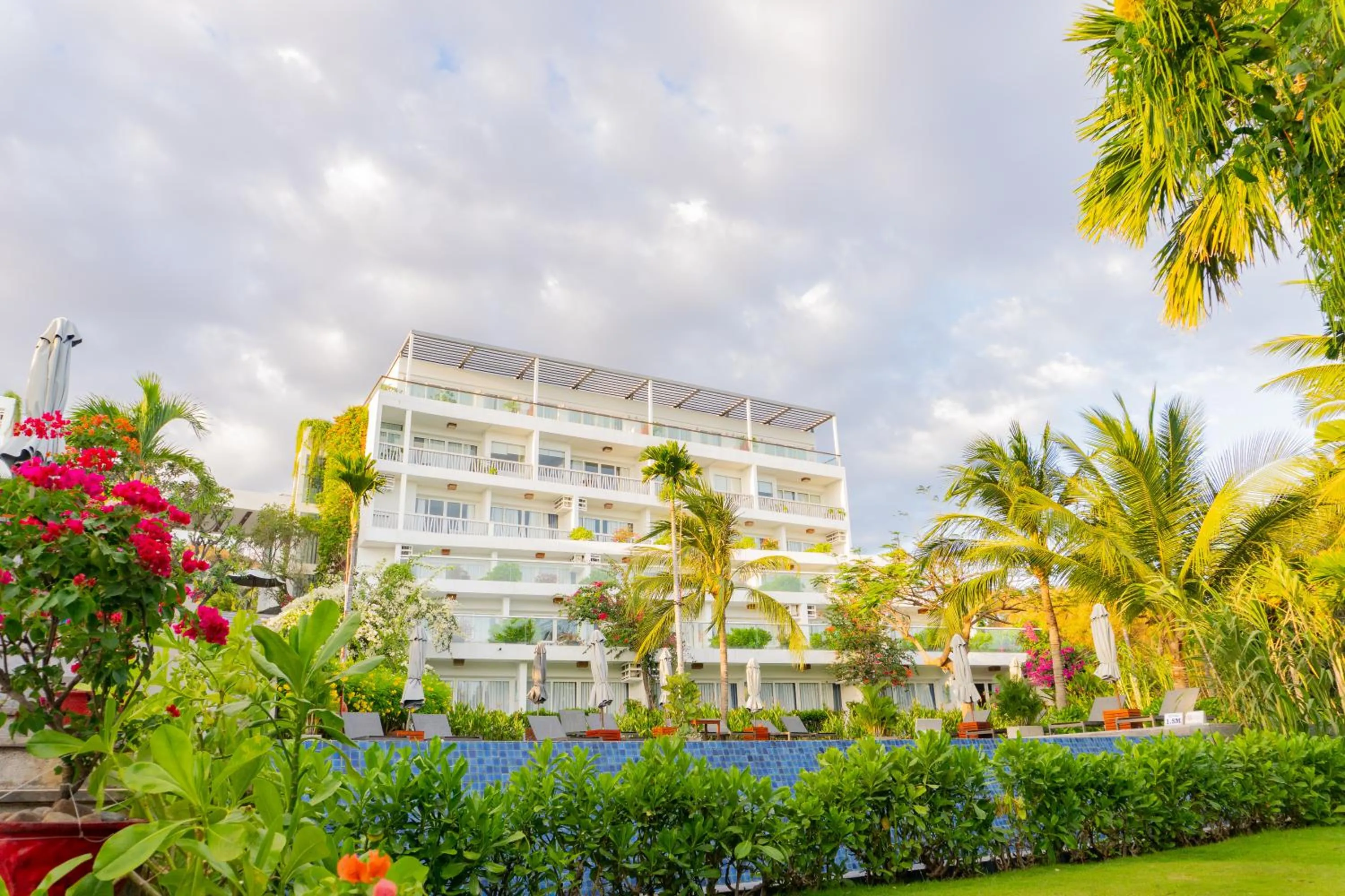 Property building in The Cliff Resort & Residences