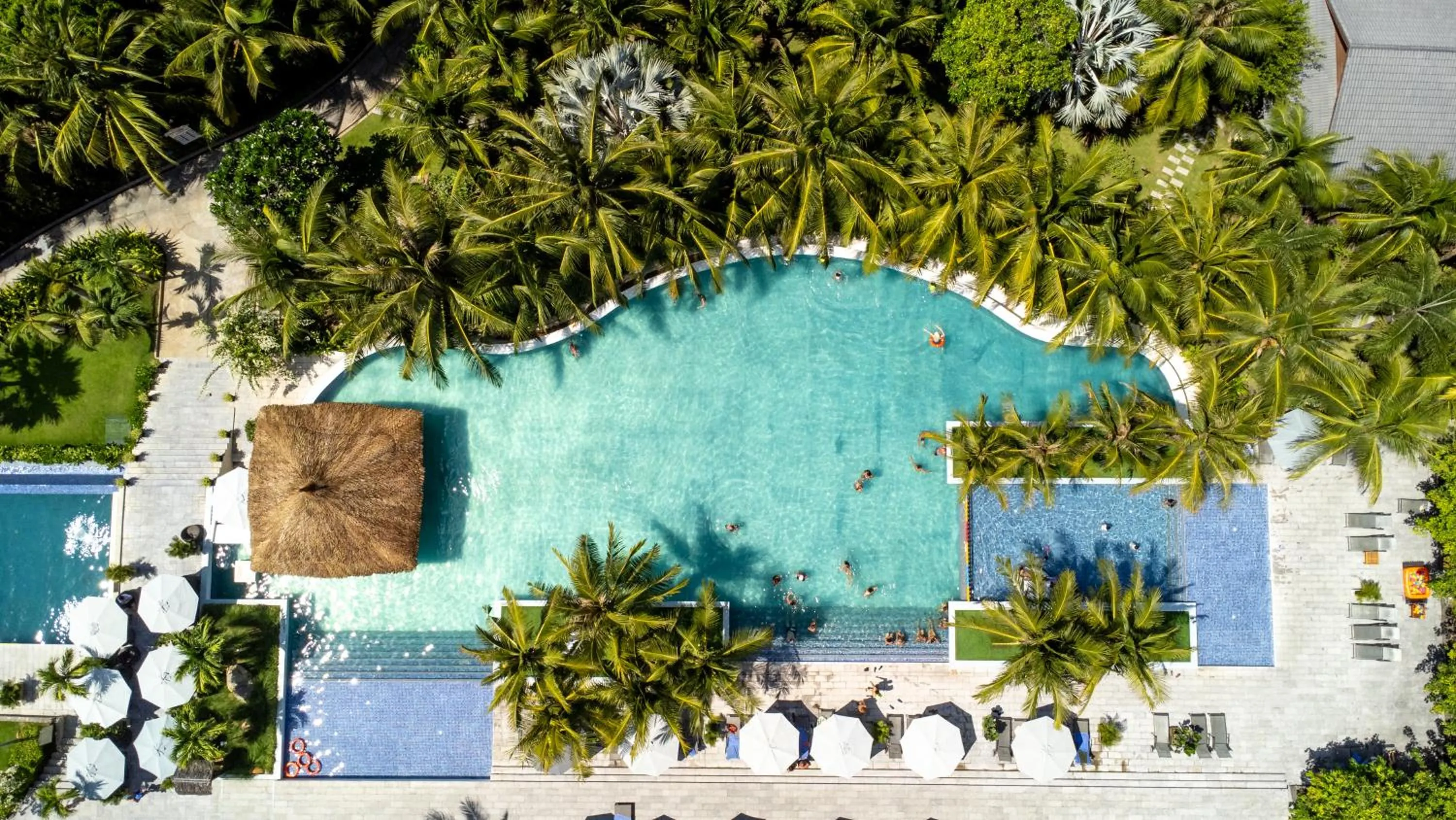 Swimming pool in The Cliff Resort & Residences