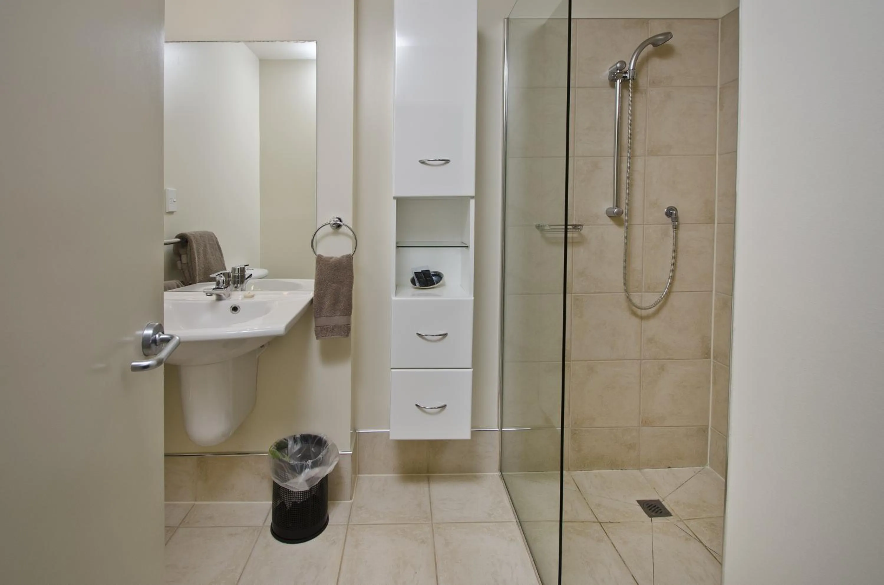 Shower in Pavilion Beachfront Apartments