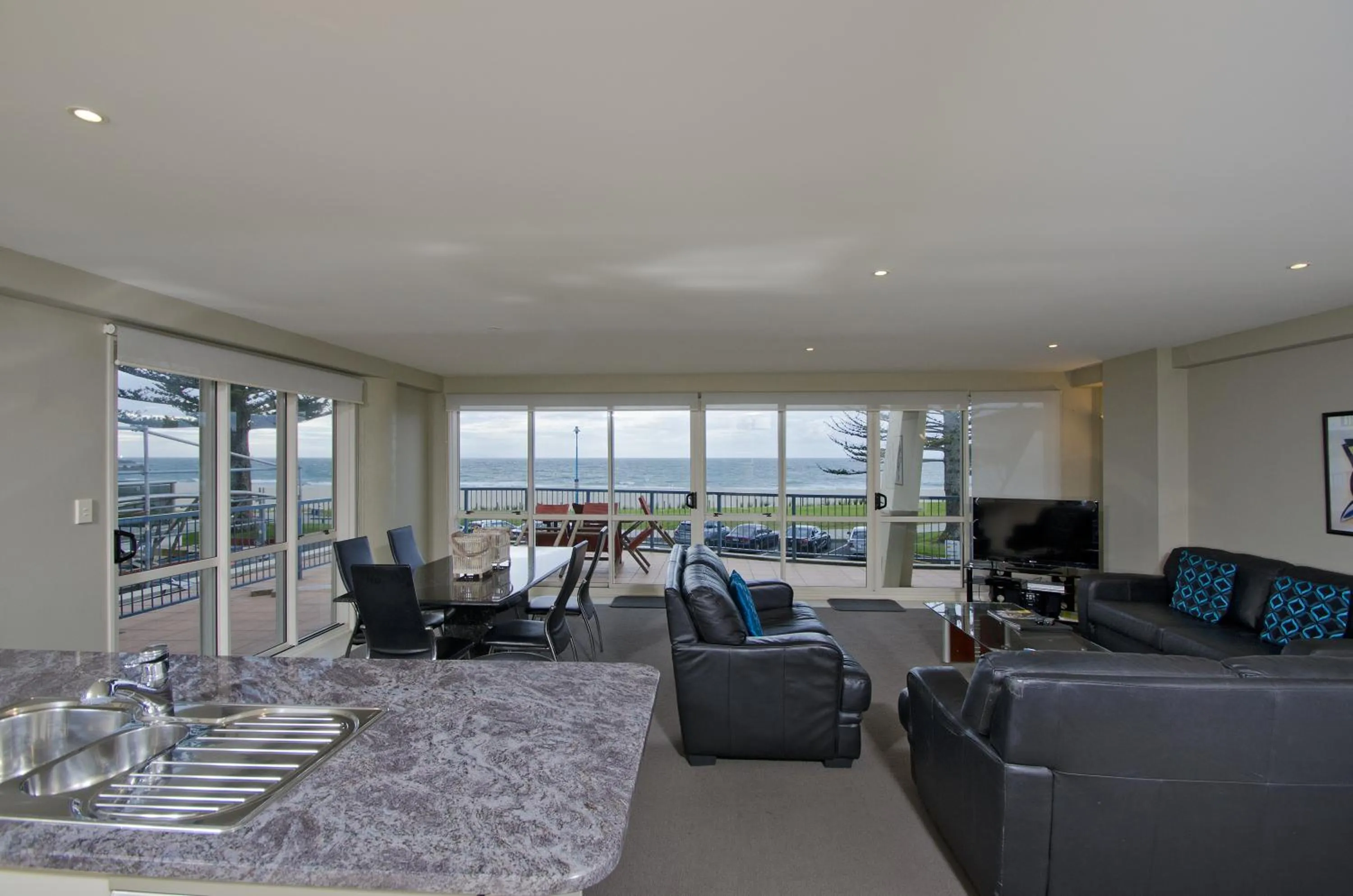 Day in Pavilion Beachfront Apartments