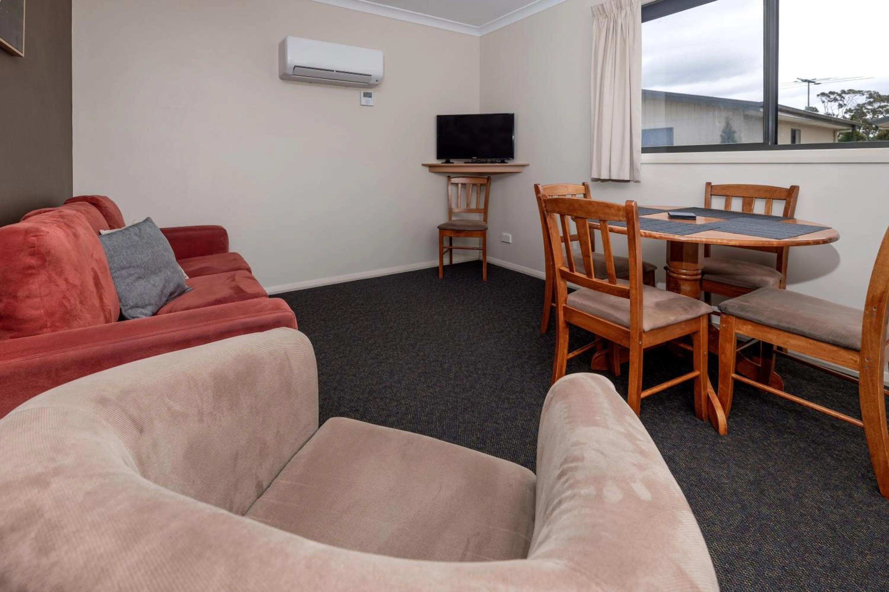Living room in BIG4 Hobart Airport Tourist Park