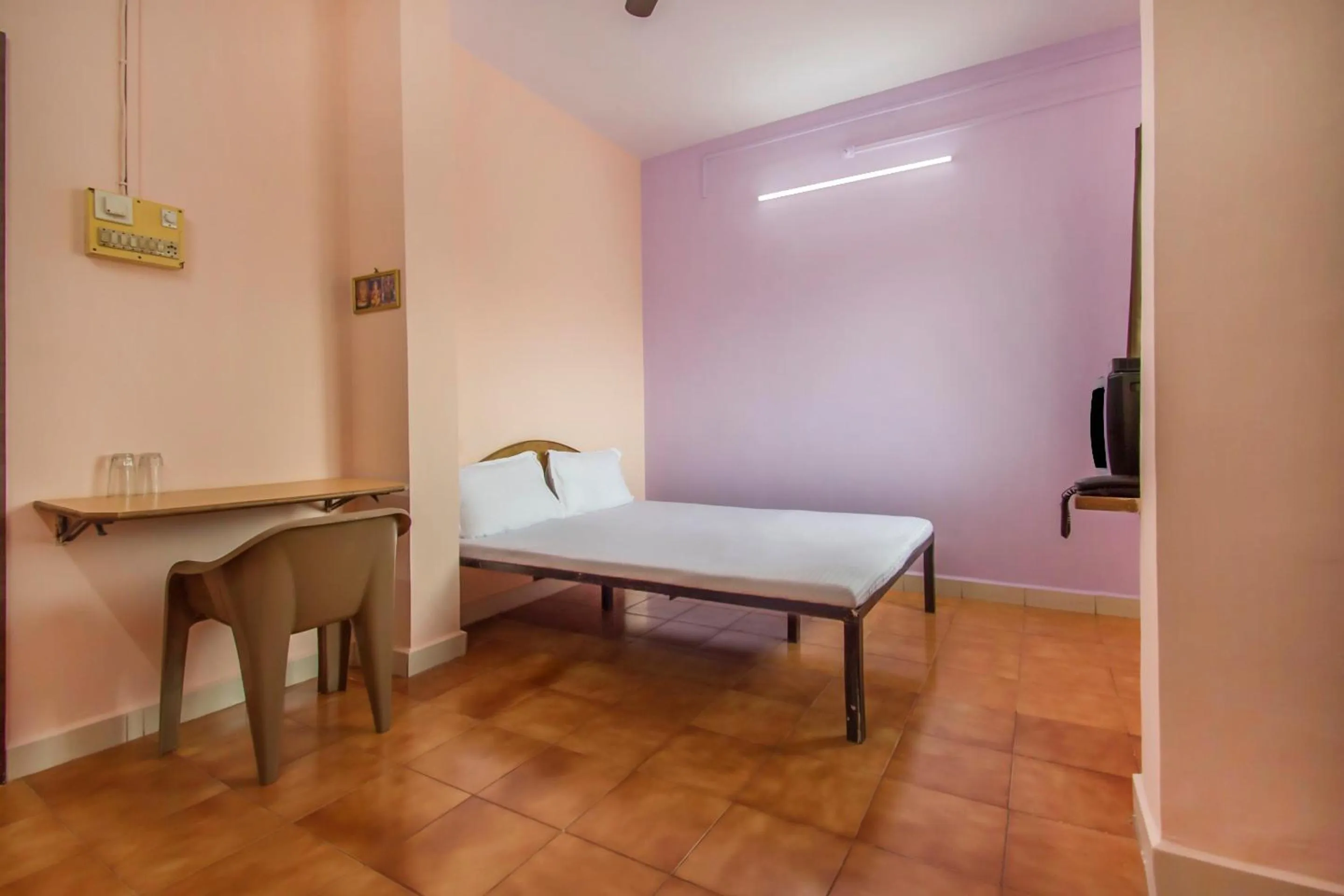 Photo of the whole room in Aasra Lodge