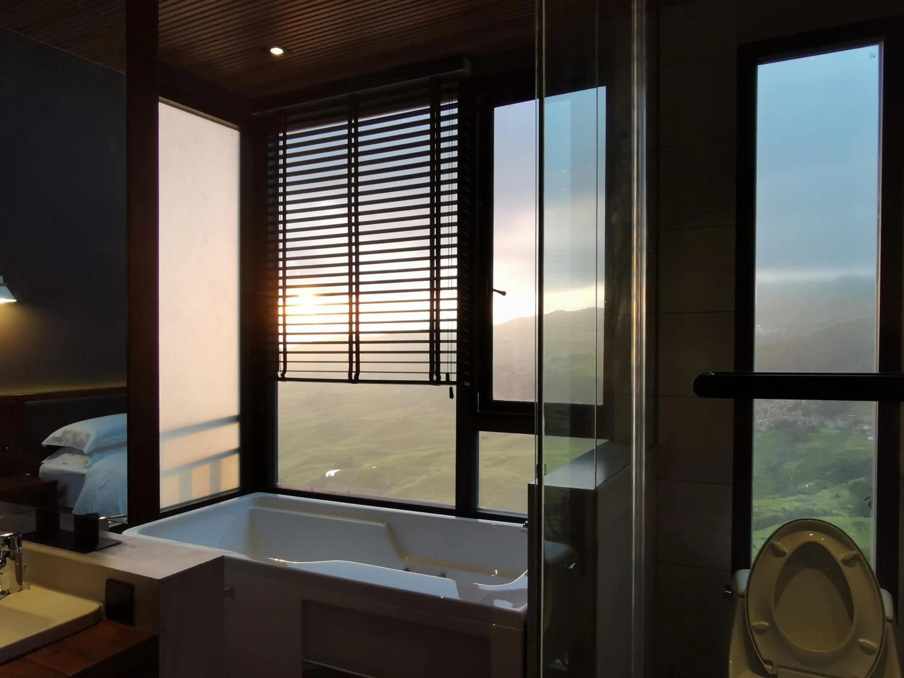 Bathroom in Beyond The Cloud