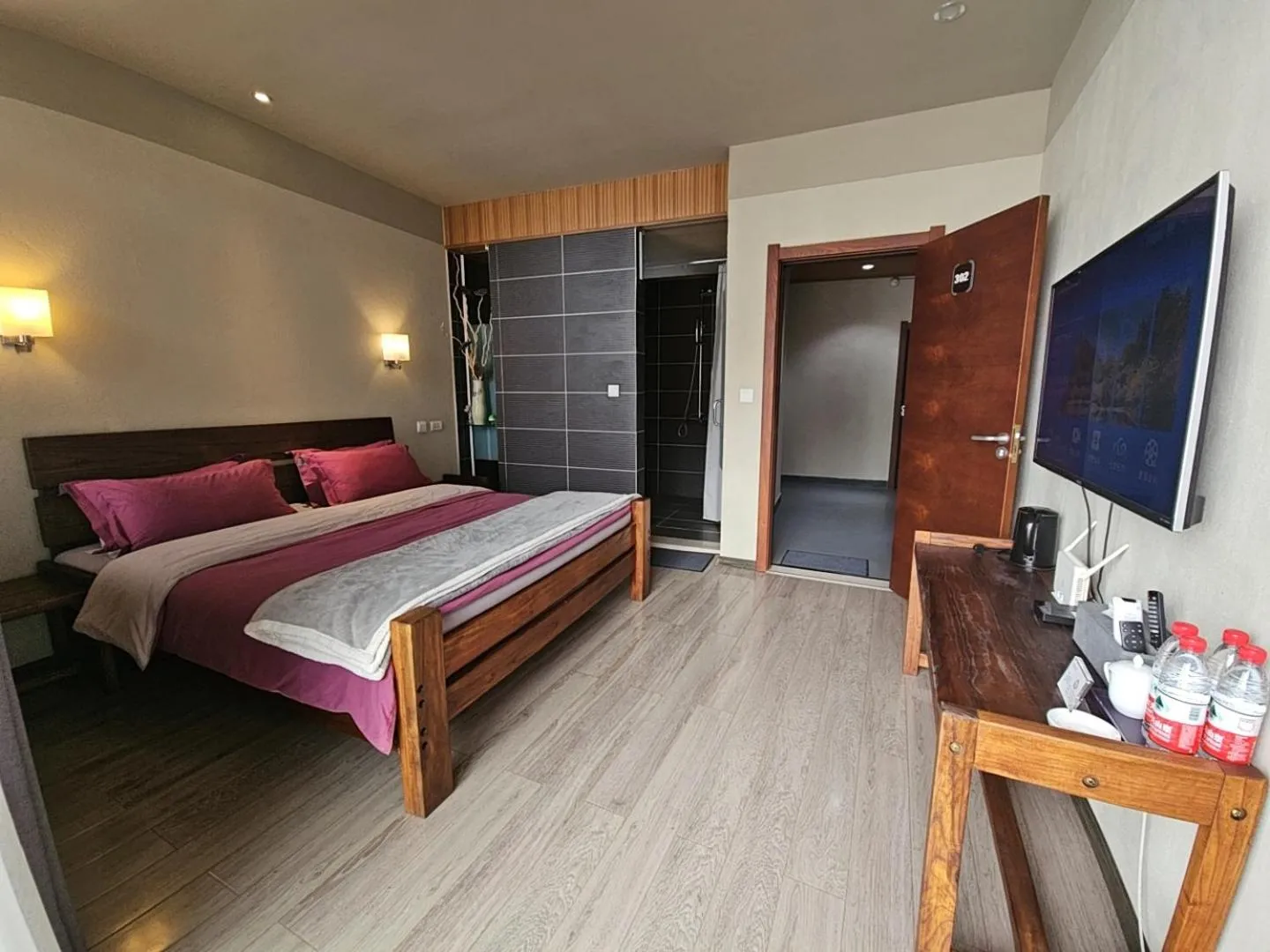 Photo of the whole room in Beyond The Cloud