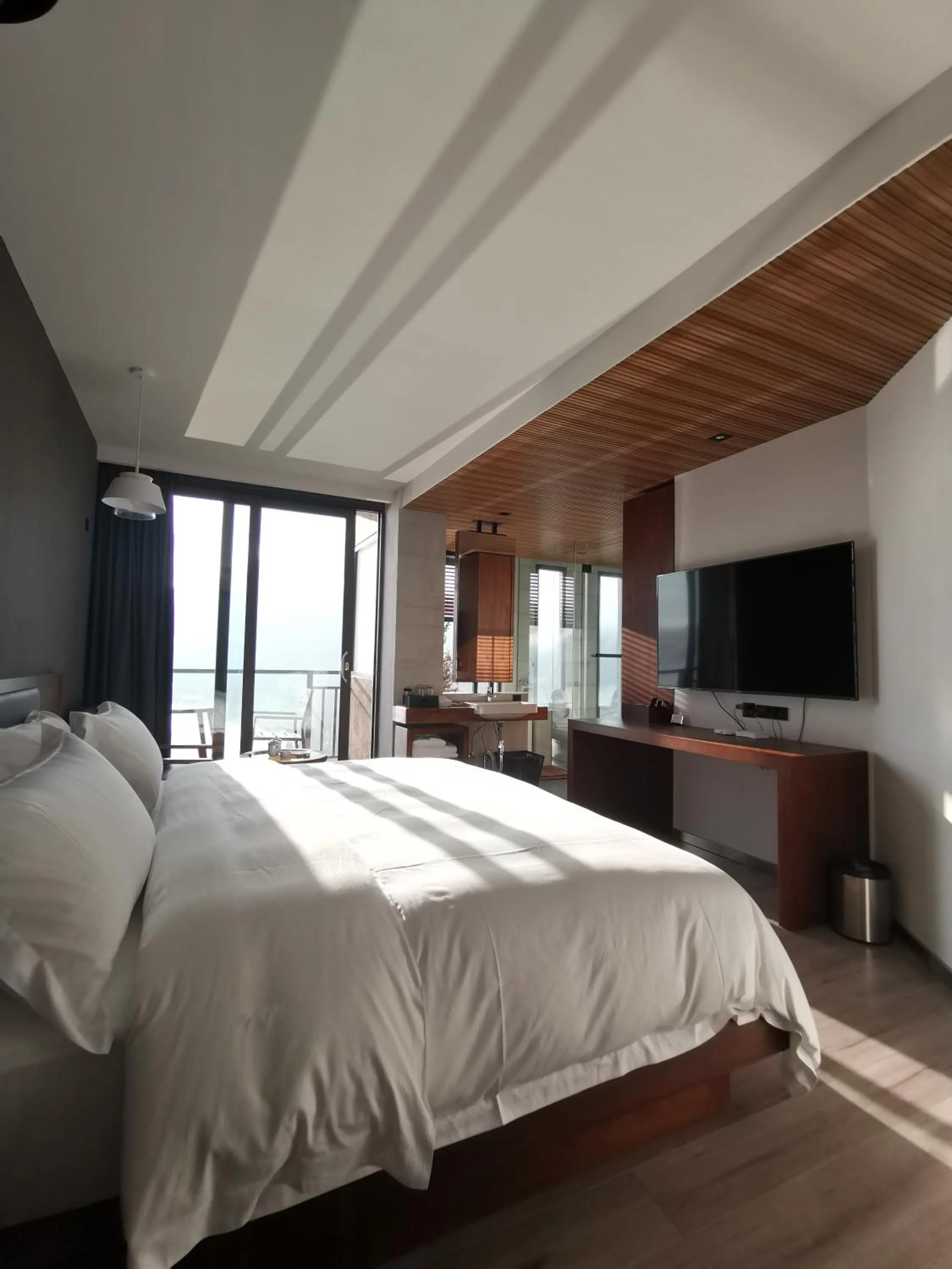 Photo of the whole room in Beyond The Cloud