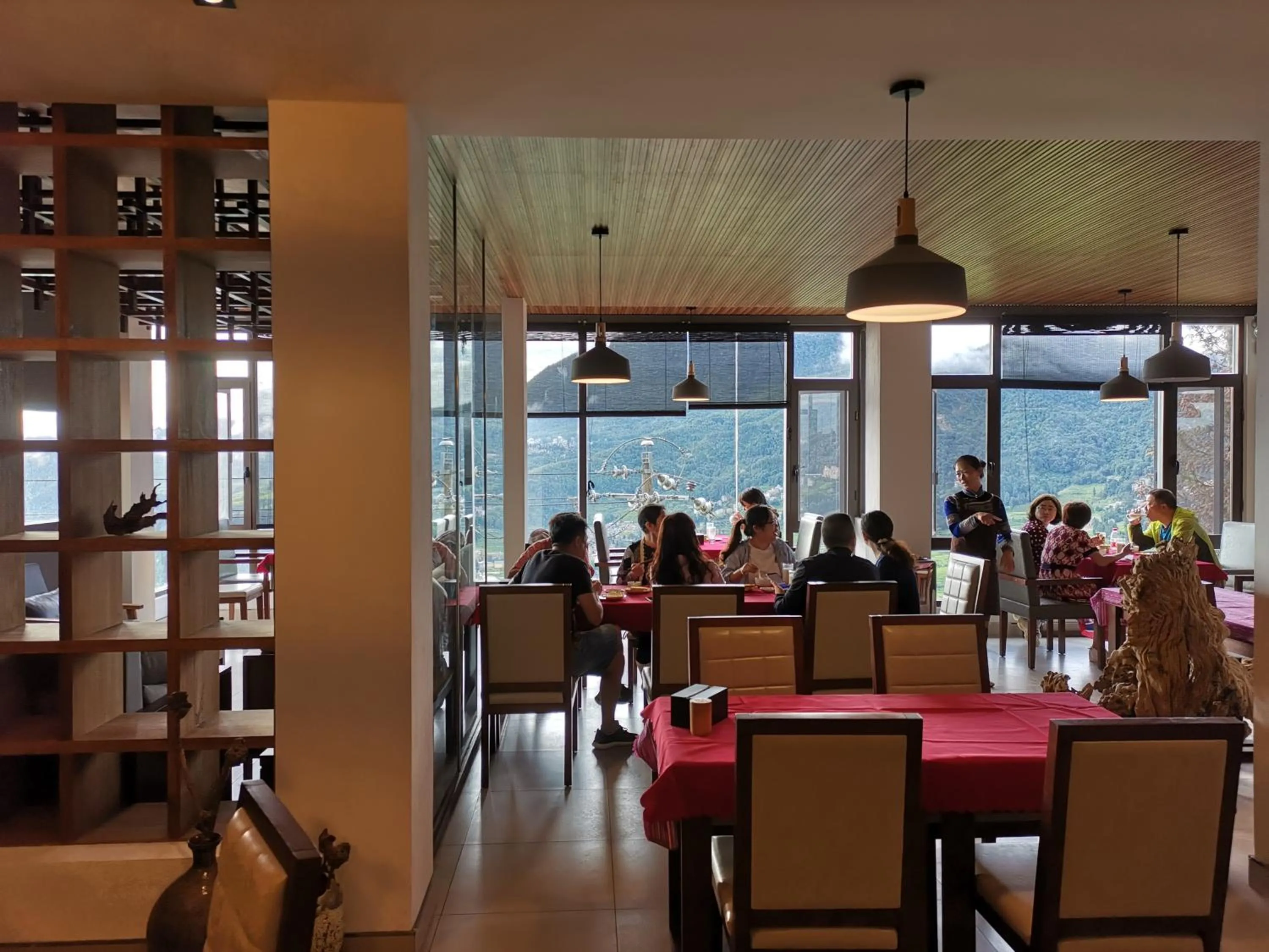 Restaurant/places to eat in Beyond The Cloud