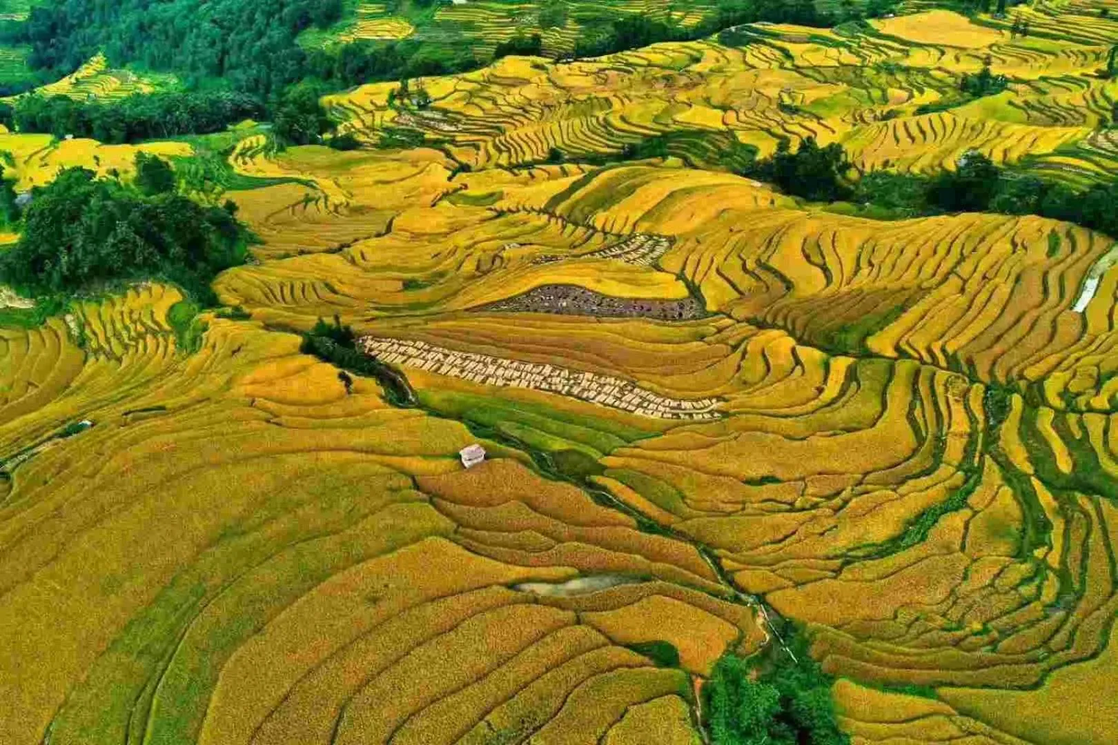 Landmark view in Beyond The Cloud