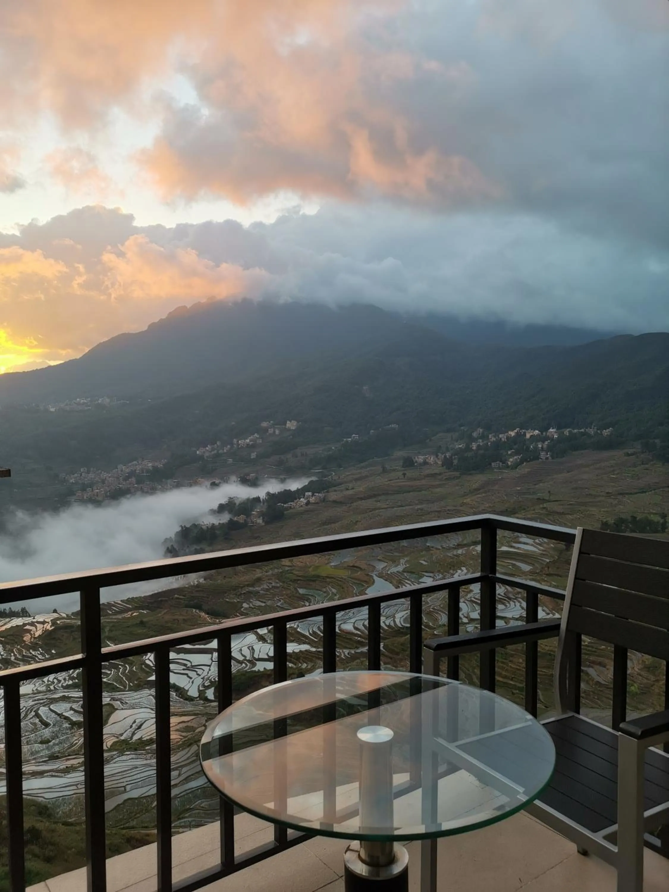 Balcony/Terrace in Beyond The Cloud