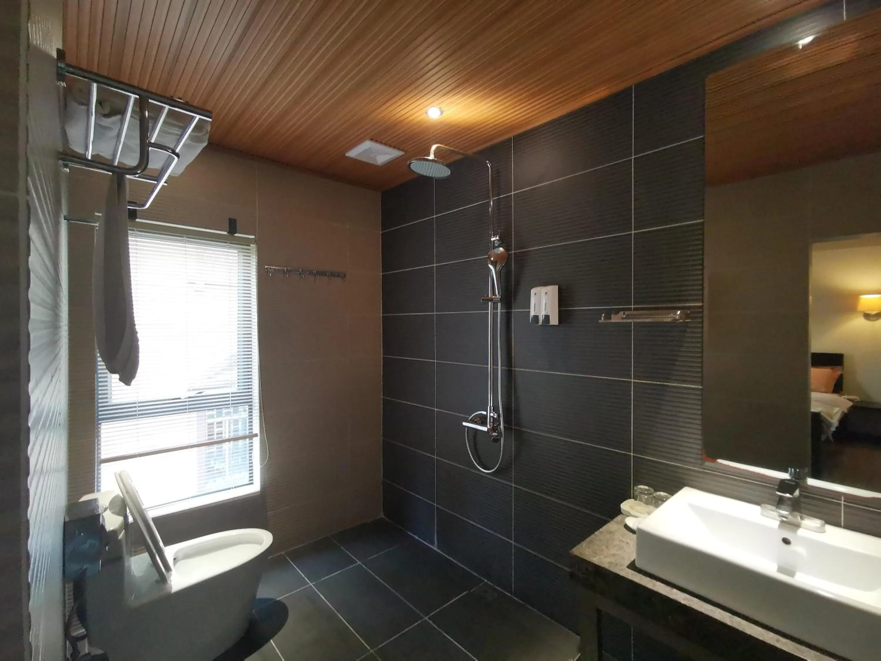 Bathroom in Beyond The Cloud