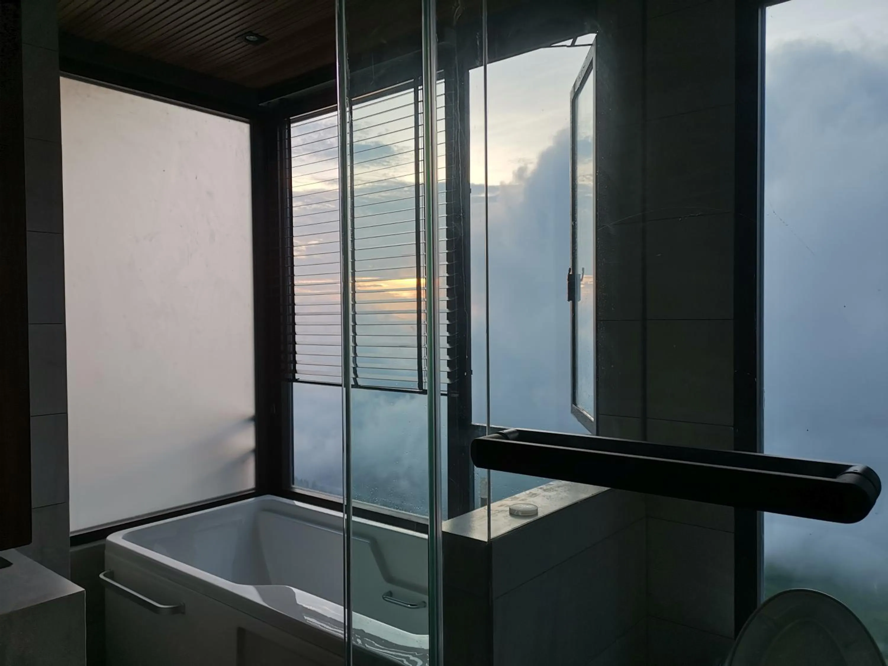 Bathroom in Beyond The Cloud