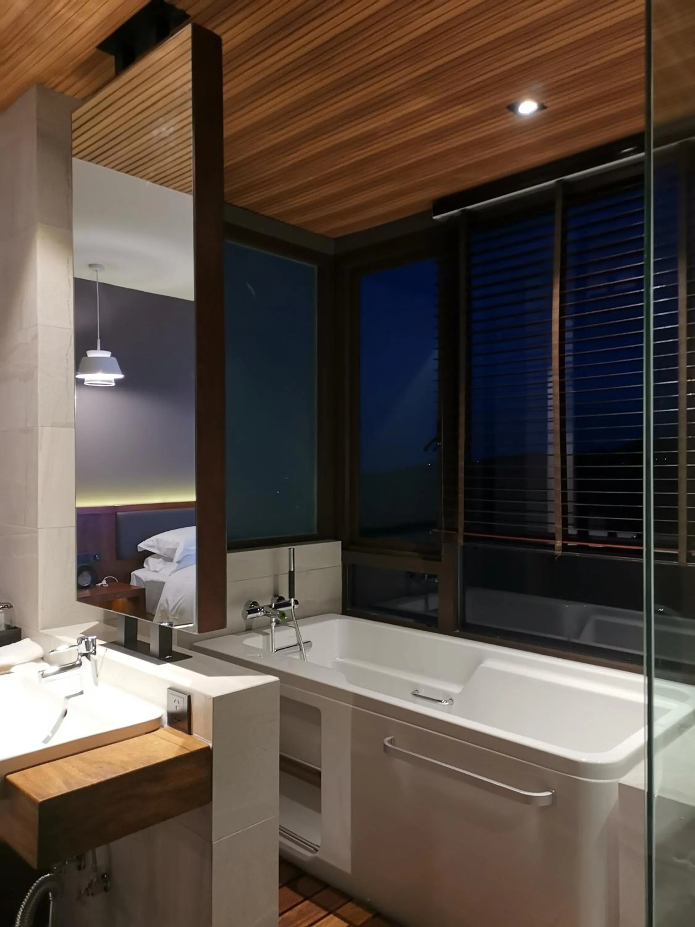 Bathroom in Beyond The Cloud