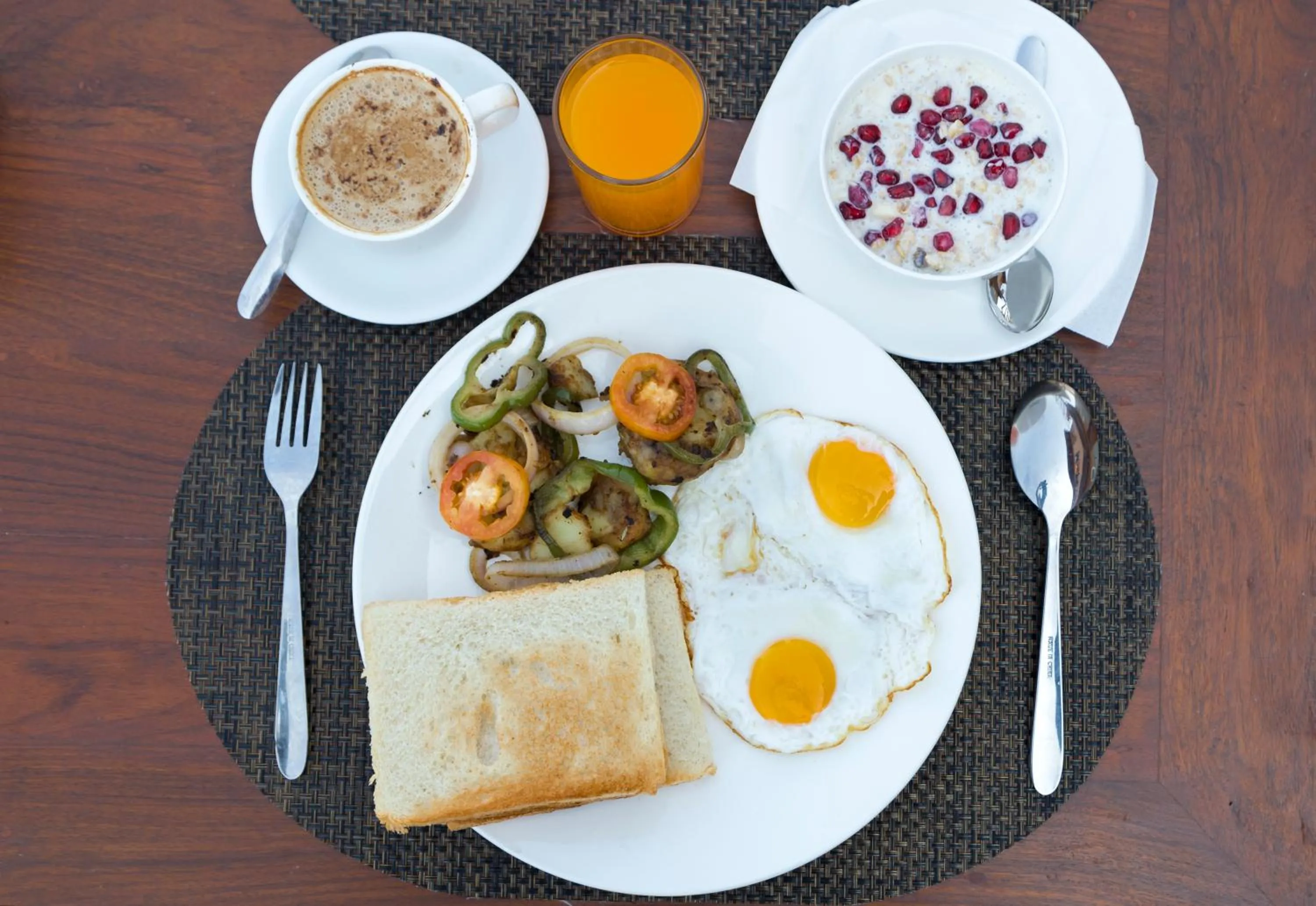 Continental breakfast in Hotel Lake Shore