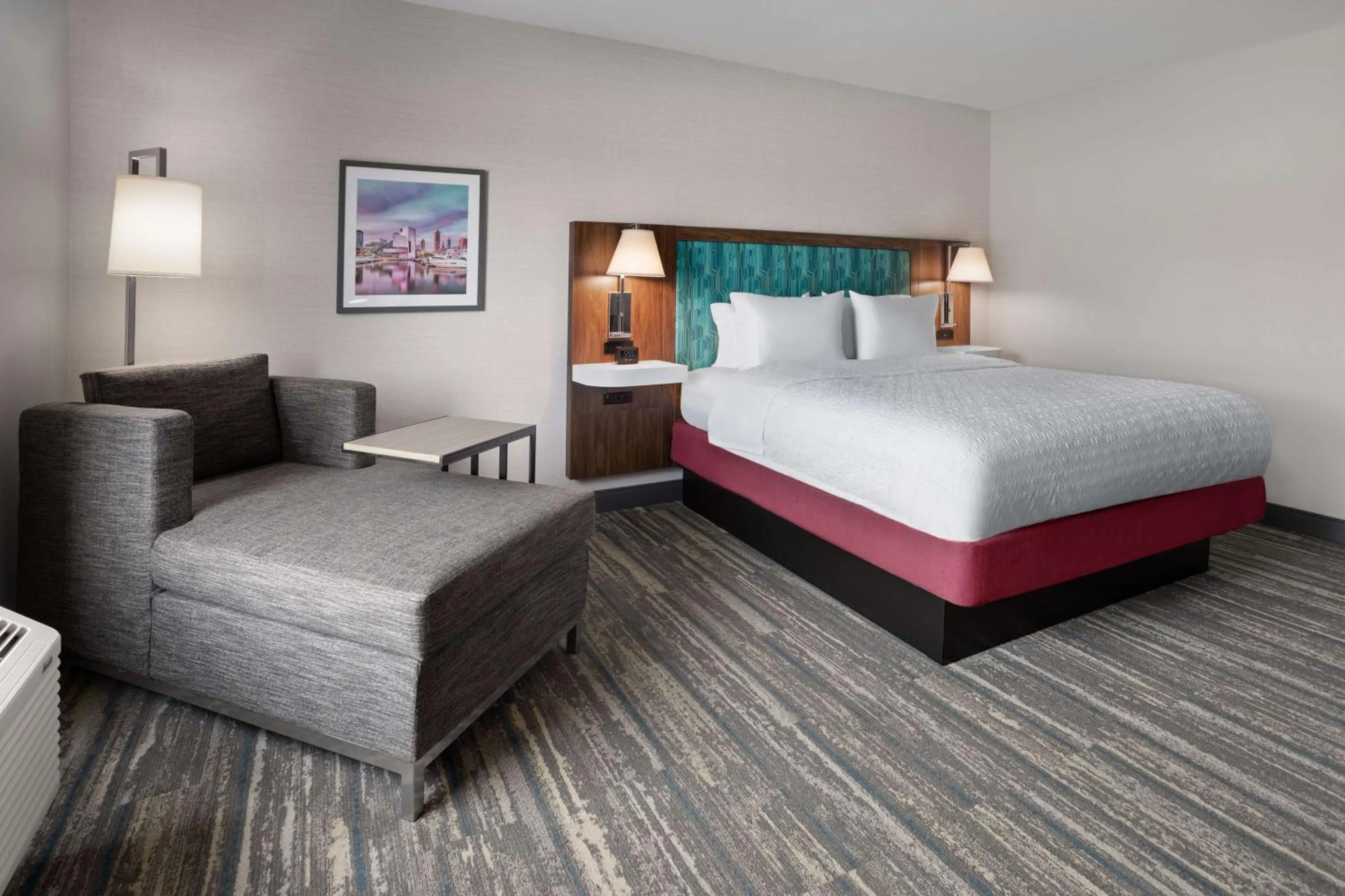 Bed in Hampton Inn Cleveland-Airport/Tiedeman Road