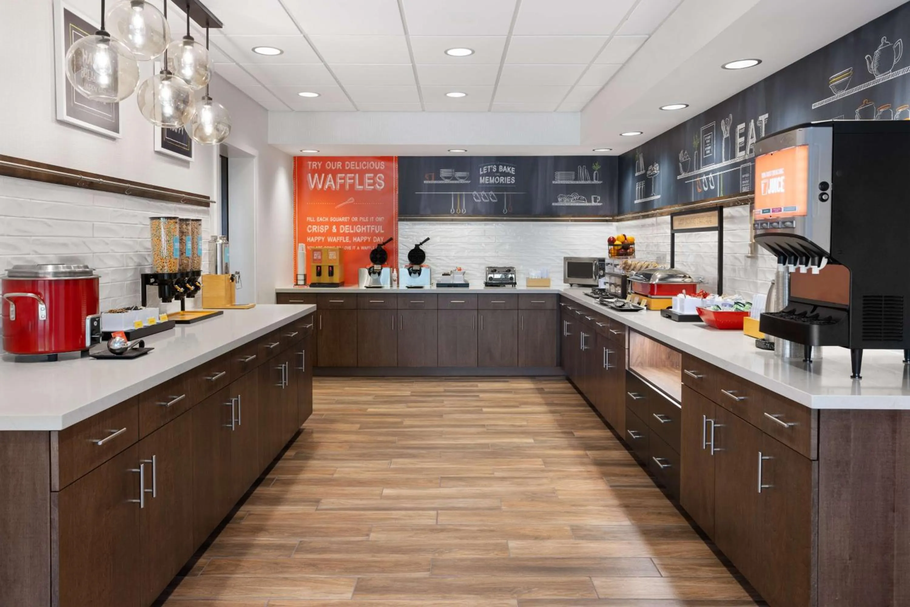 Breakfast in Hampton Inn Cleveland-Airport/Tiedeman Road