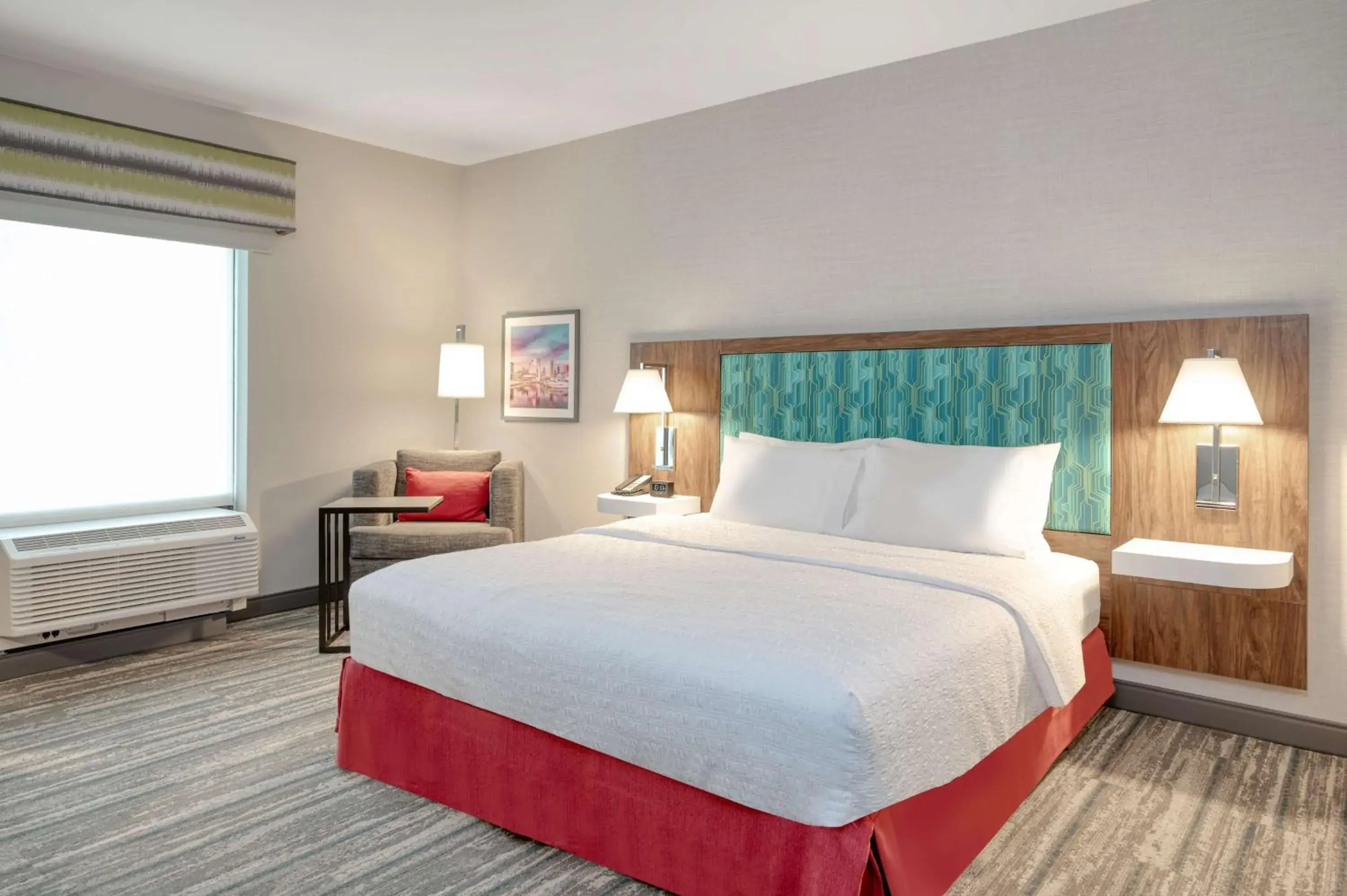 King Room with Roll-In Shower - Mobility and Hearing Access/Non-Smoking in Hampton Inn Cleveland-Airport/Tiedeman Road King Room with Roll-In Shower - Mobility and Hearing Access/Non-Smoking in Hampton Inn Cleveland-Airport/Tiedeman Road