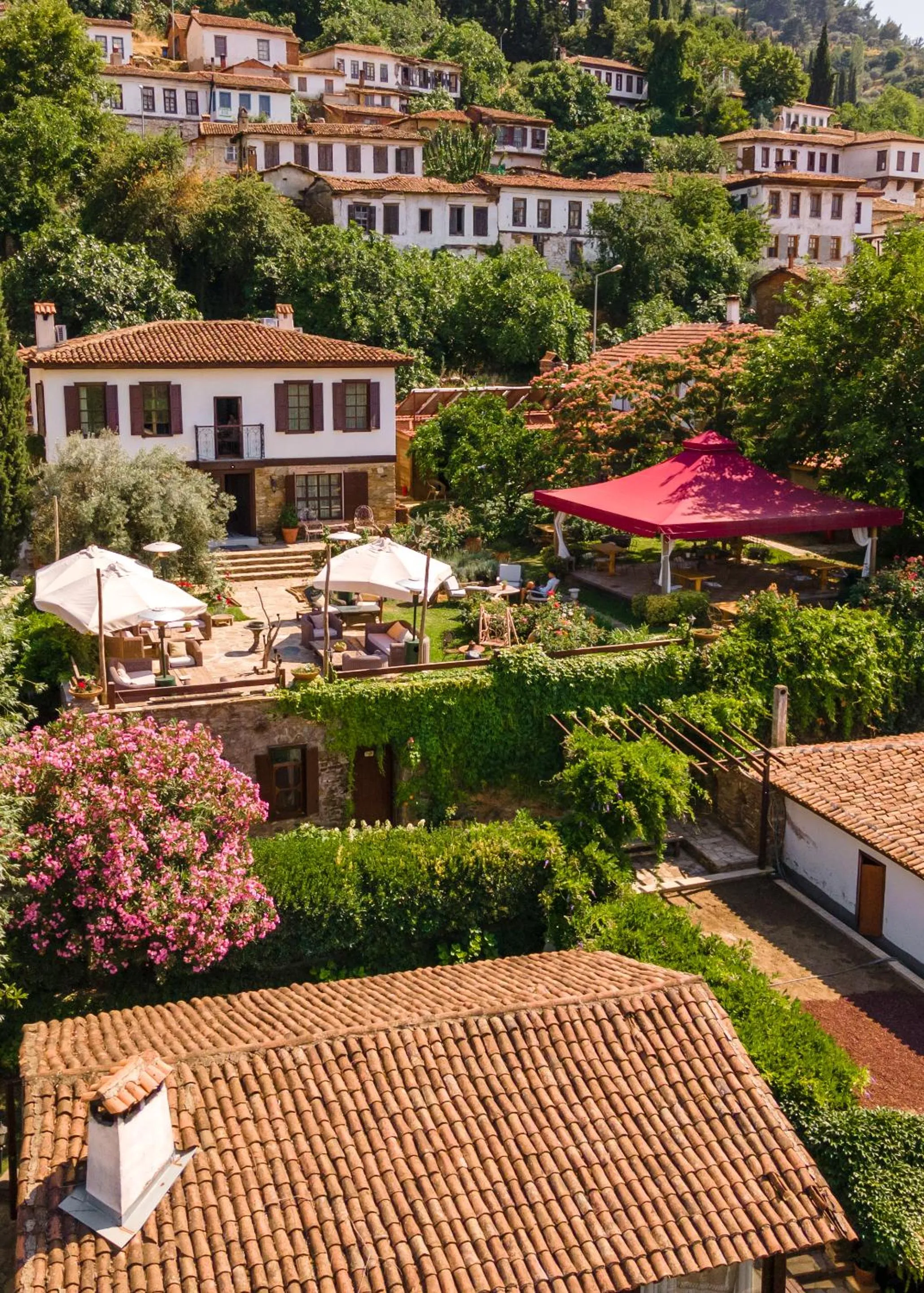 Property building in Gullu Konaklari