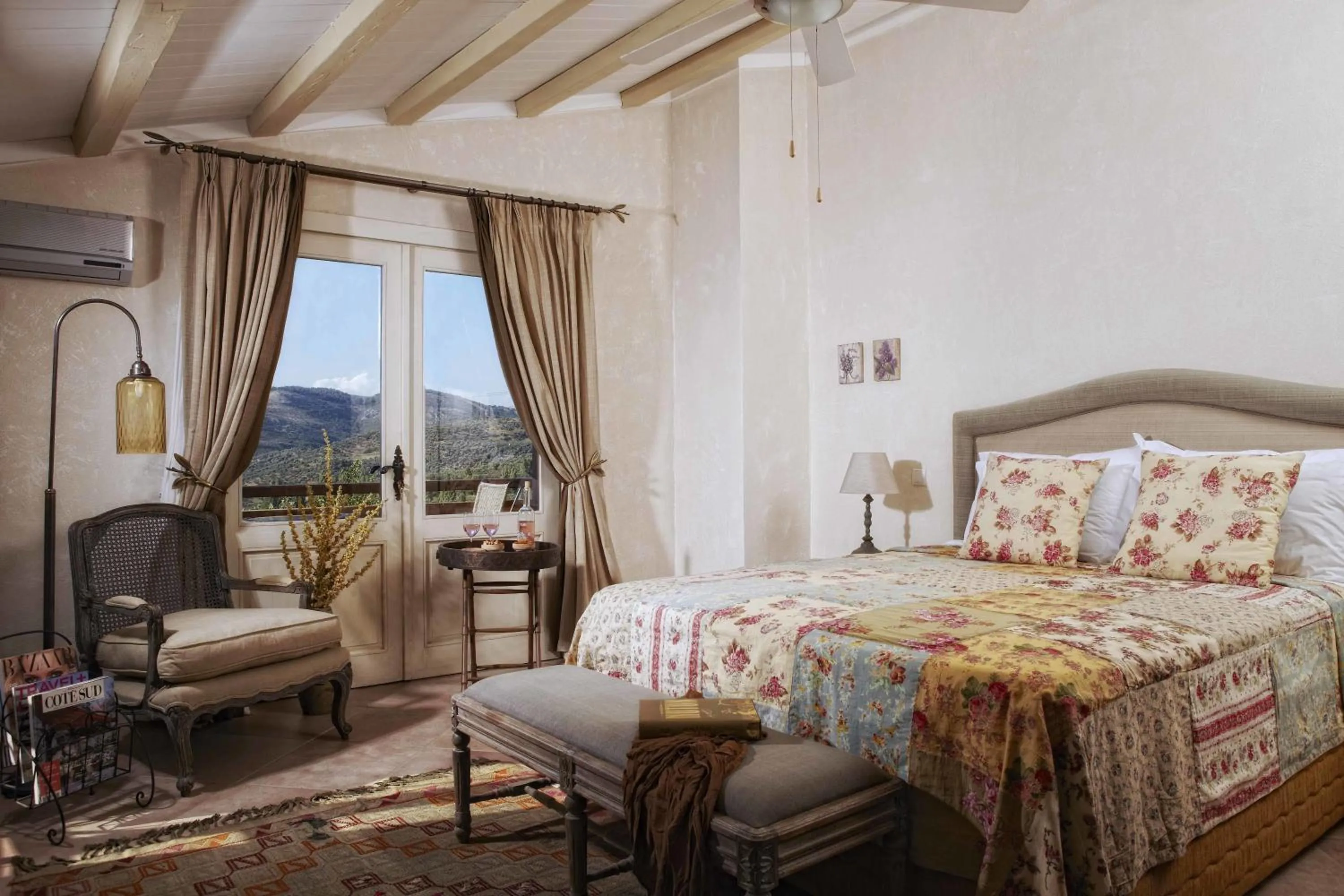 Photo of the whole room, Bed in Gullu Konaklari