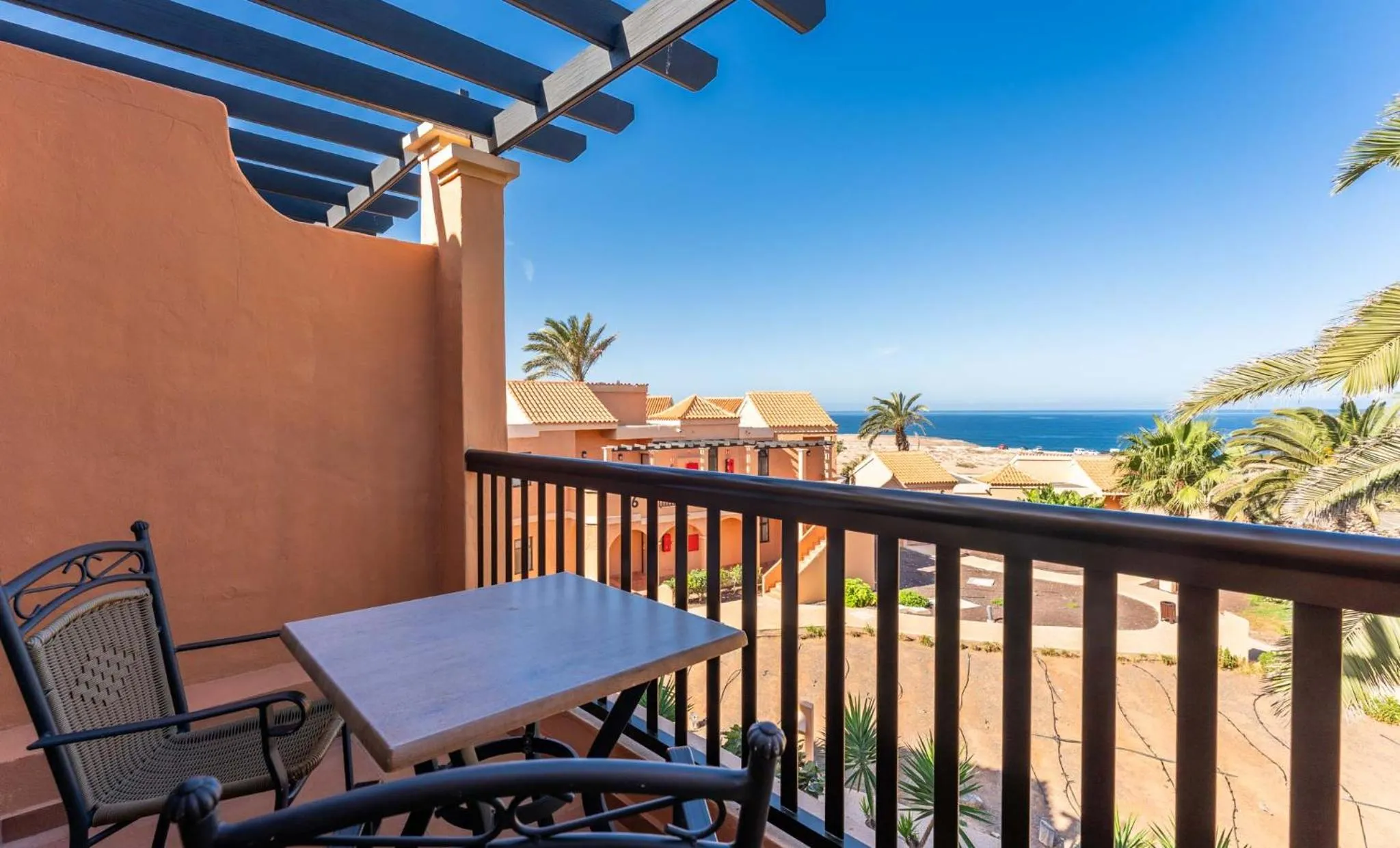 Day in Bakour Fuerteventura La Pared