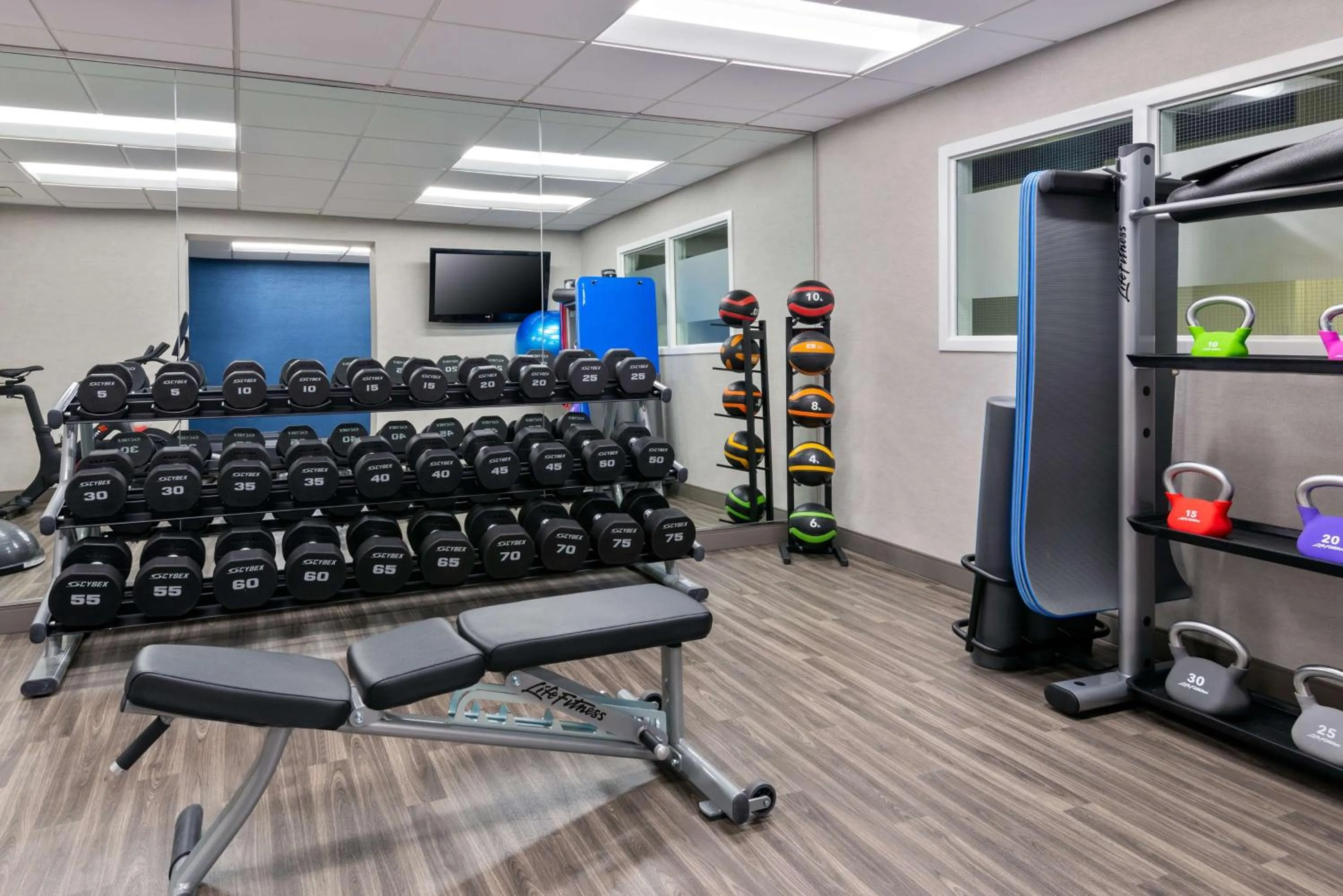 Fitness centre/facilities in Hampton Inn Charlotte Uptown