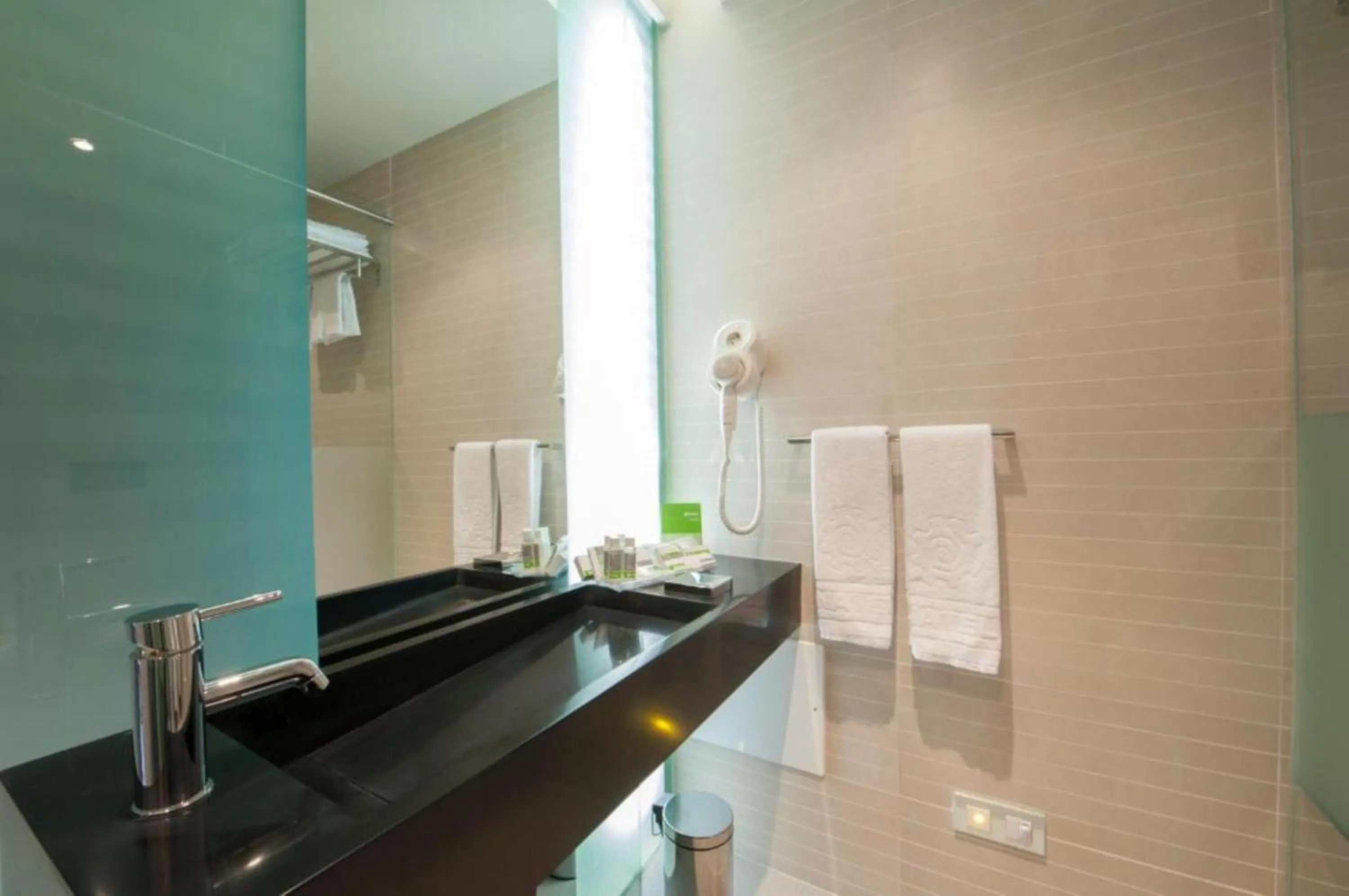 Bathroom in INATEL Cerveira Hotel