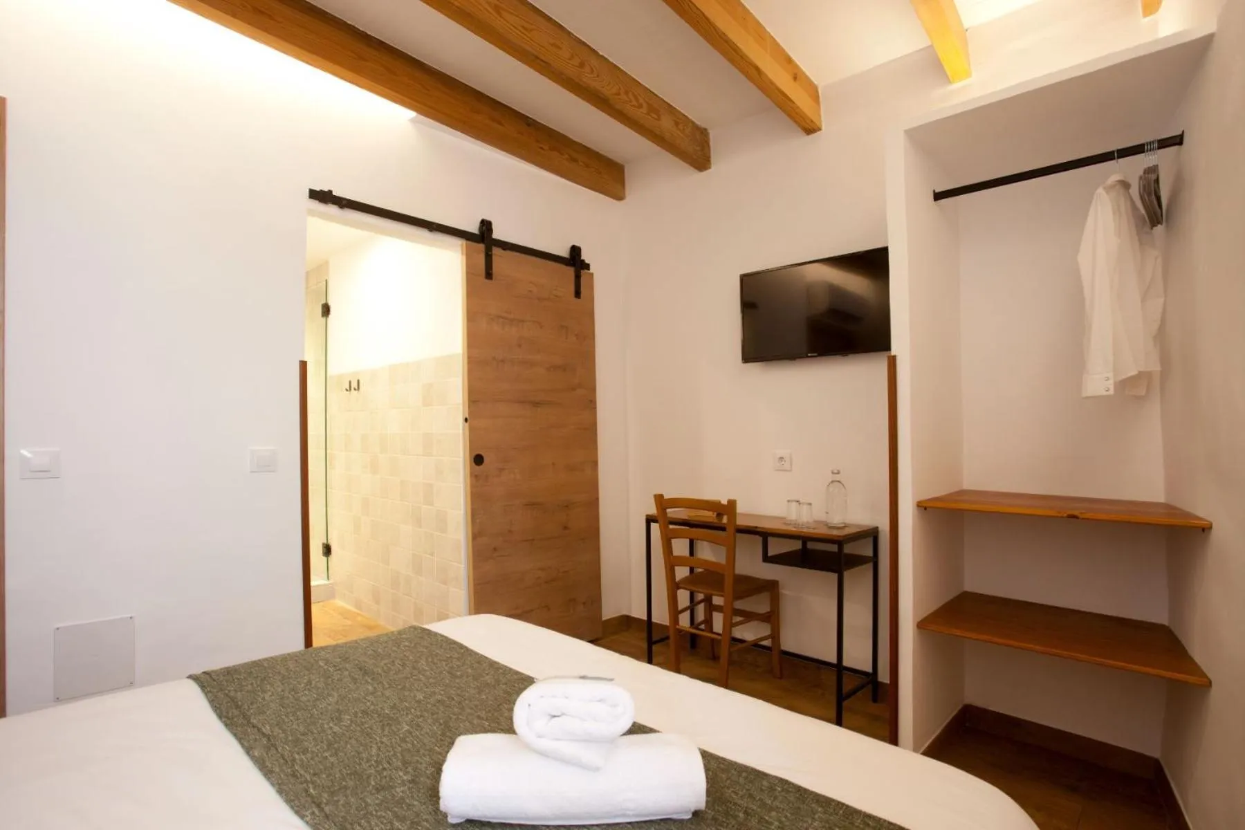 Photo of the whole room, Bed in My Rooms Artà Adults Only by My Rooms Hotels TI