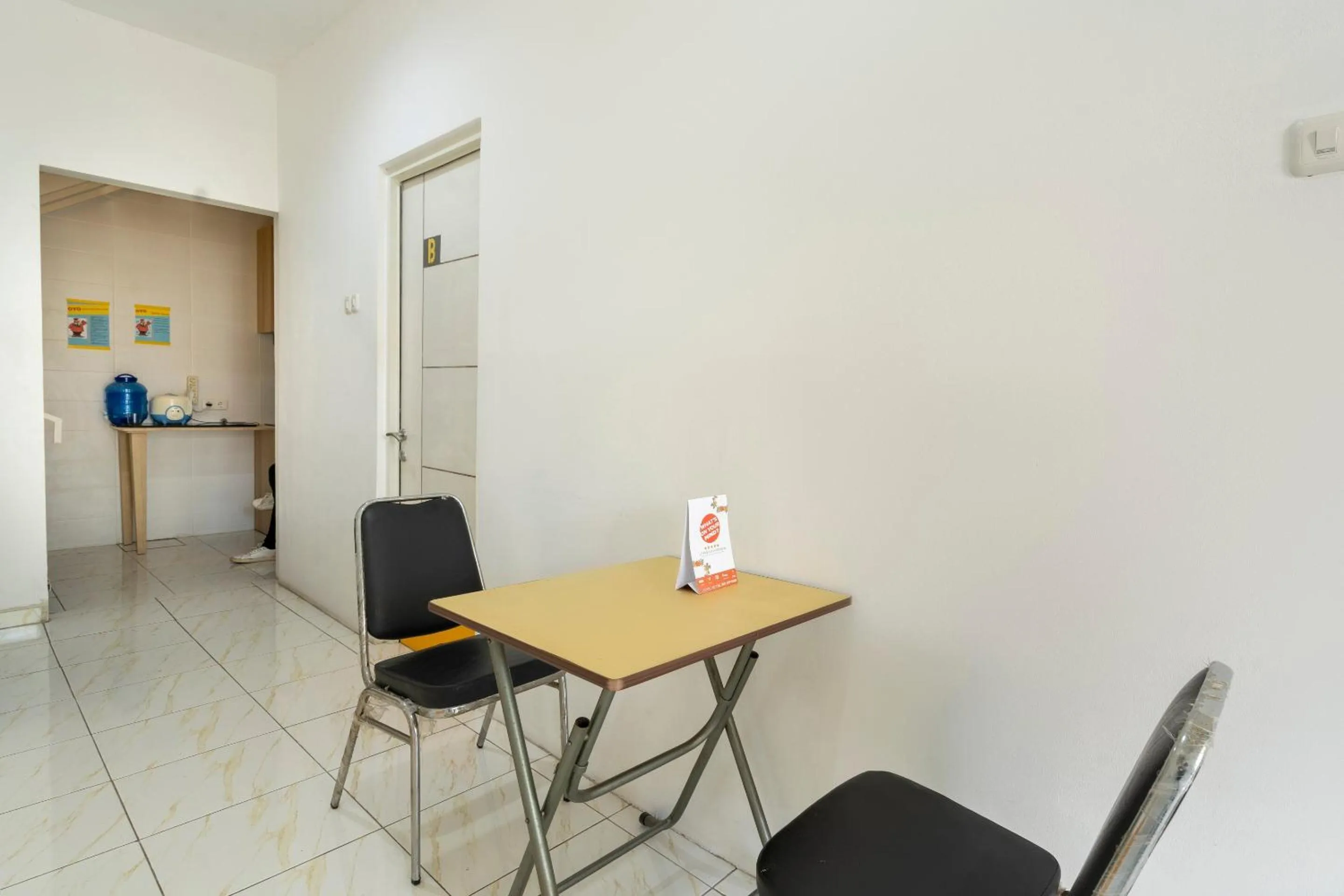 Lobby or reception, Dining Area in OYO 3782 Gunung Anyar