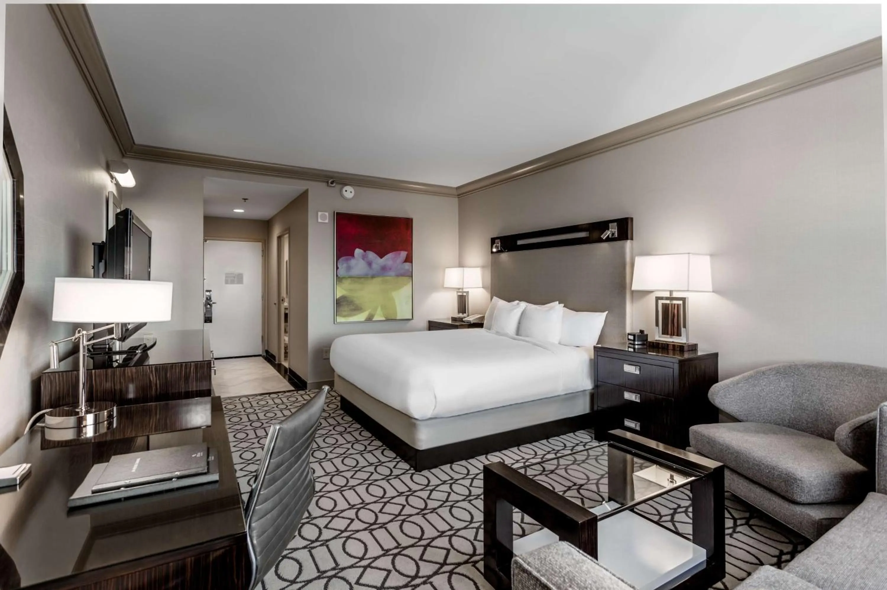 Bed in Hilton Columbus at Easton