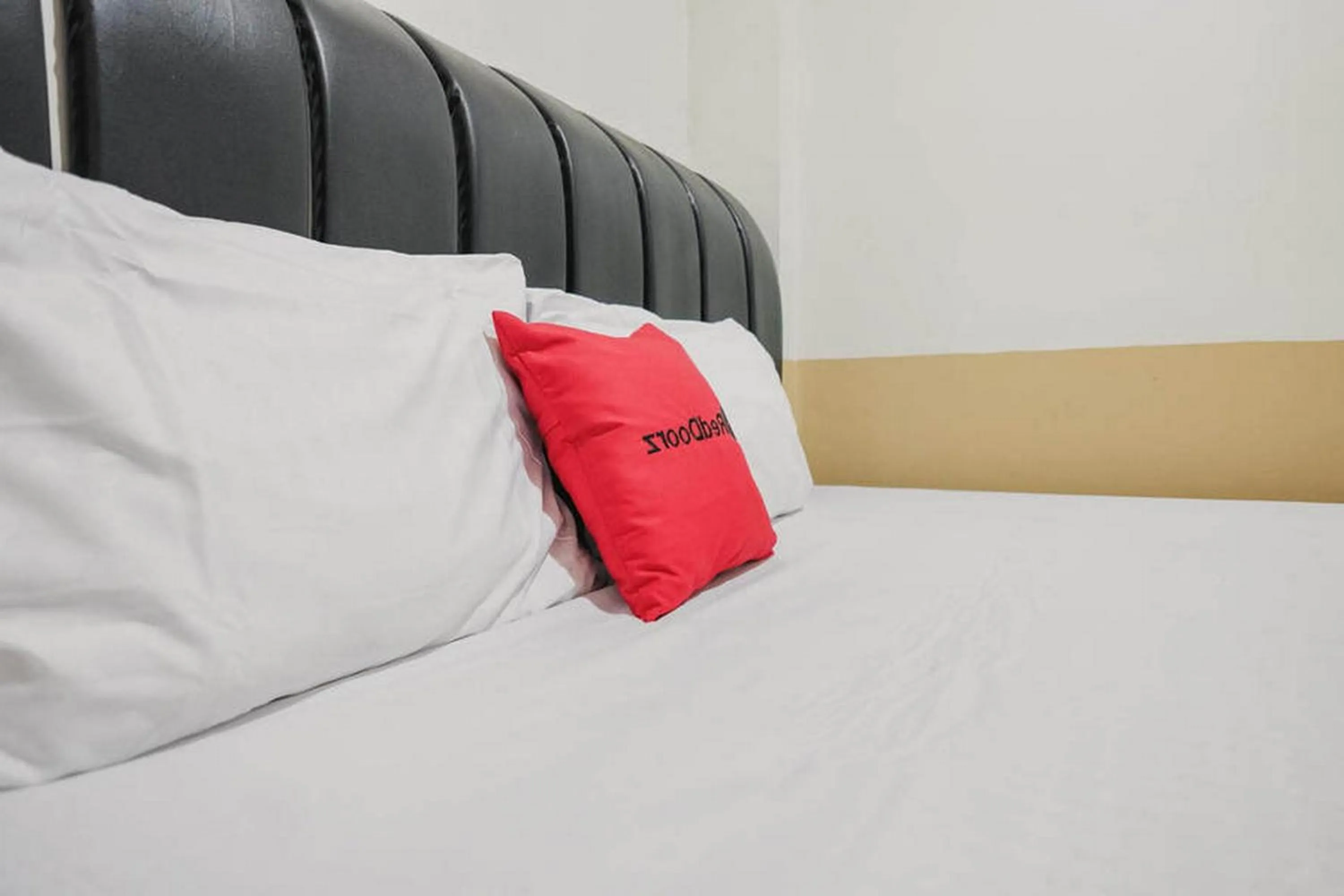 Bed in RedDoorz @ Jalan STM Medan