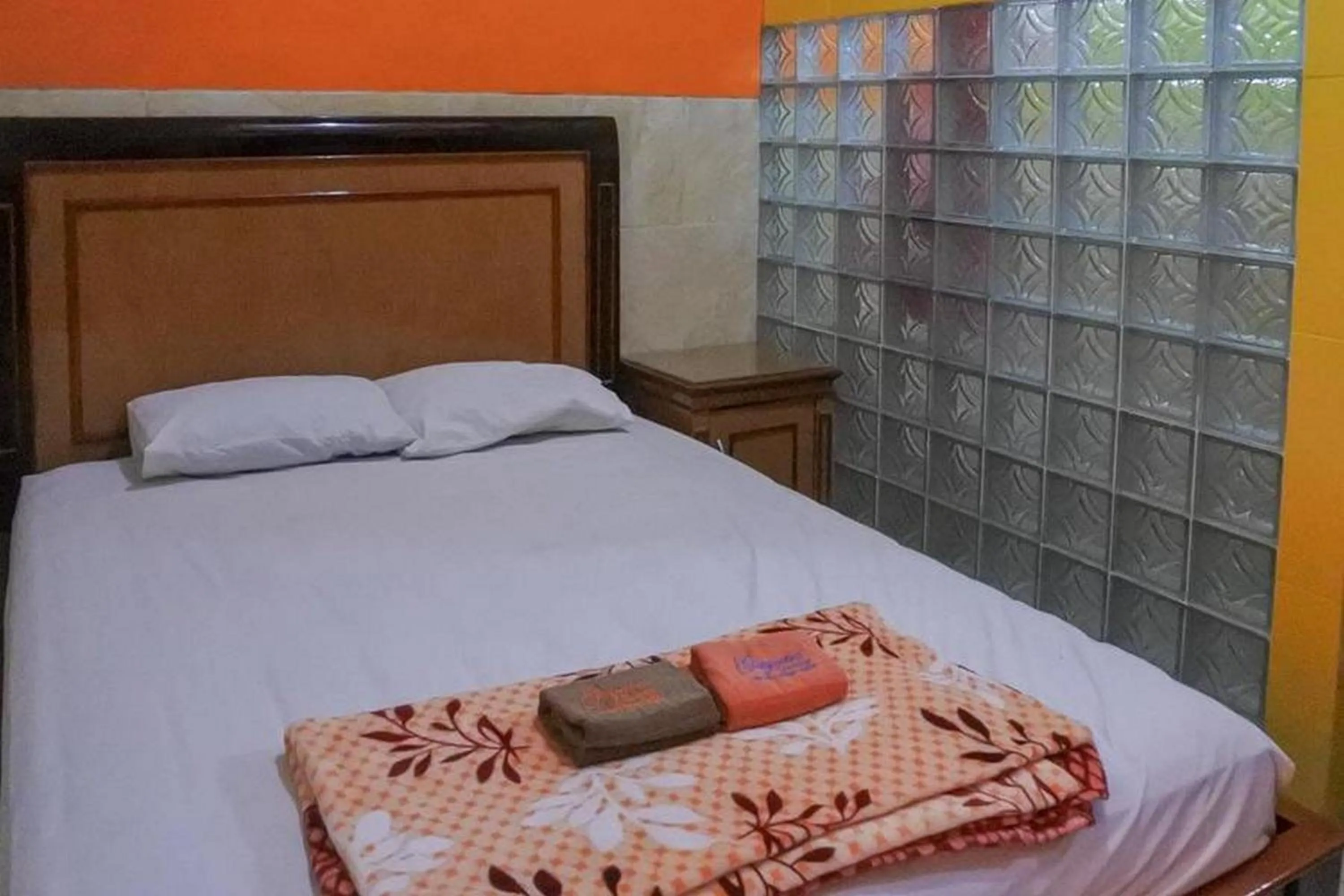Bed in Homestay Gayatri Sawojajar near Univ Negeri Malang Kampus 2 Mitra RedDoorz