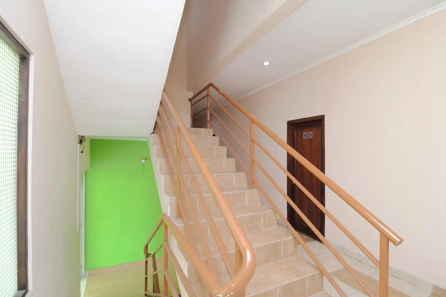 Property building in Pineapple Mansion Solo Mitra RedDoorz near RS JIH Solo