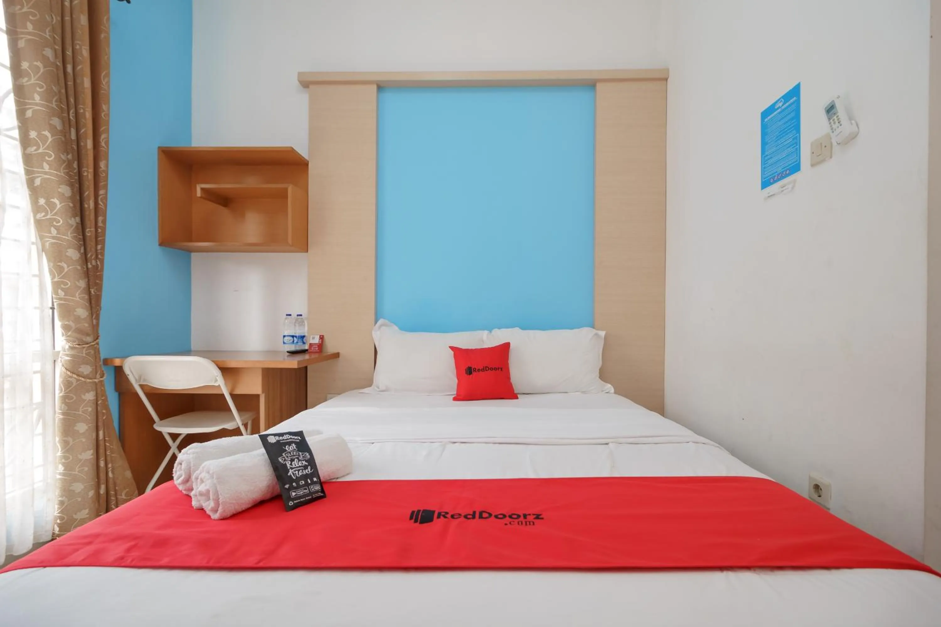 Bed in RedDoorz Syariah Plus @ Wisma Bougenville Karawaci