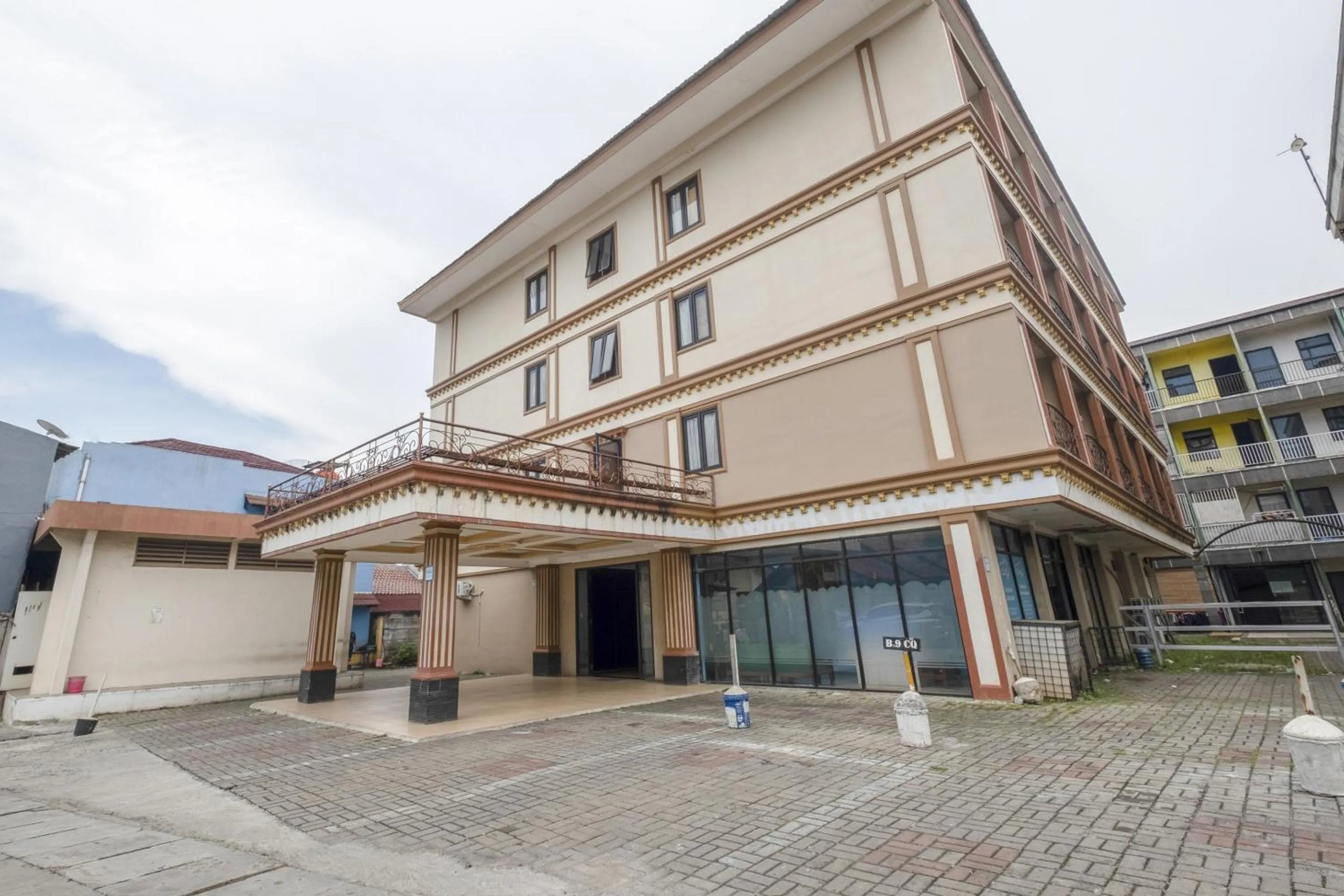 Property building in Hotel O Cibubur Near Cibubur Junction Formerly Comfort Residence