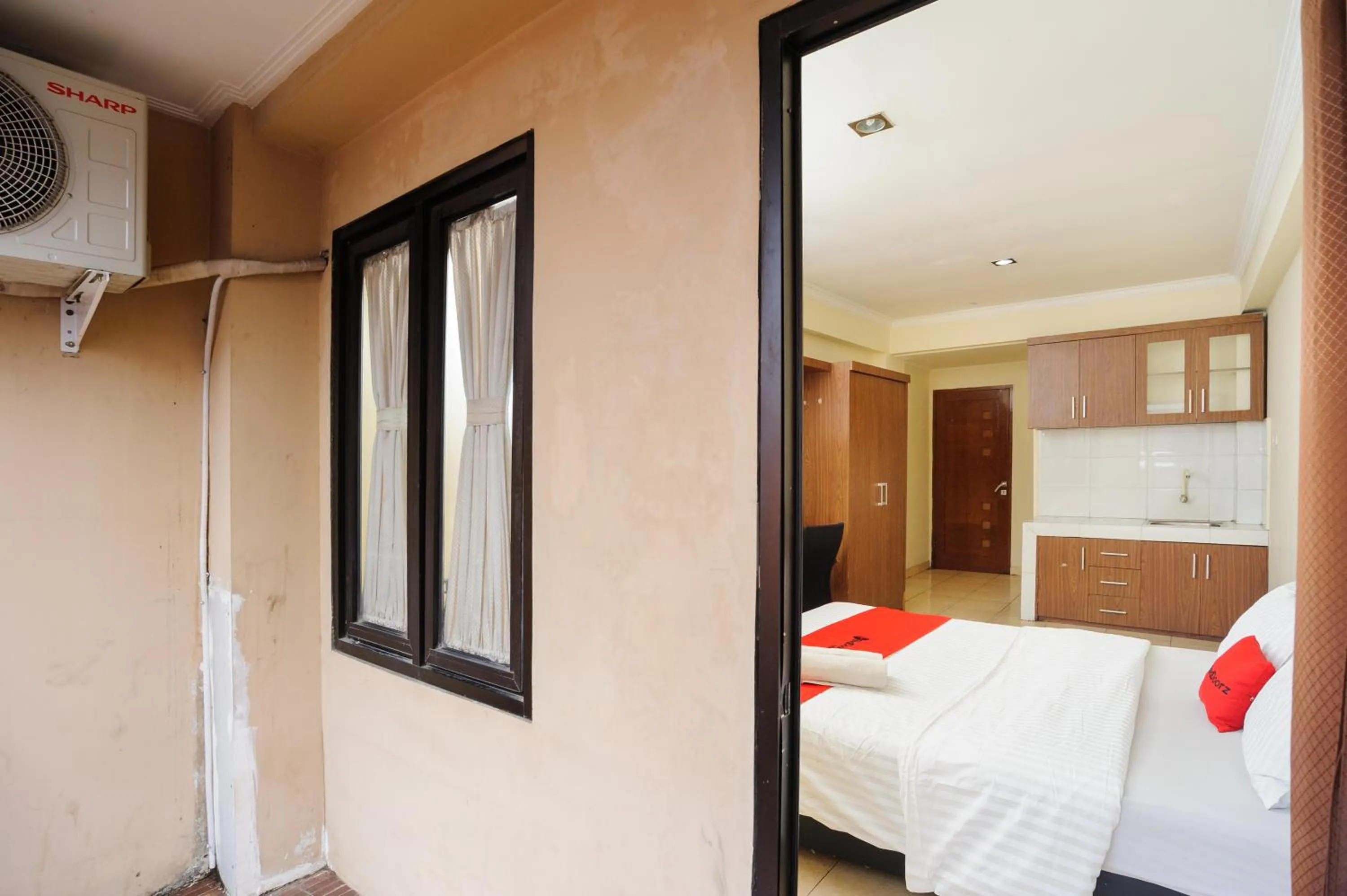 Bedroom, Bed in Super OYO 3747 Comfort Residence