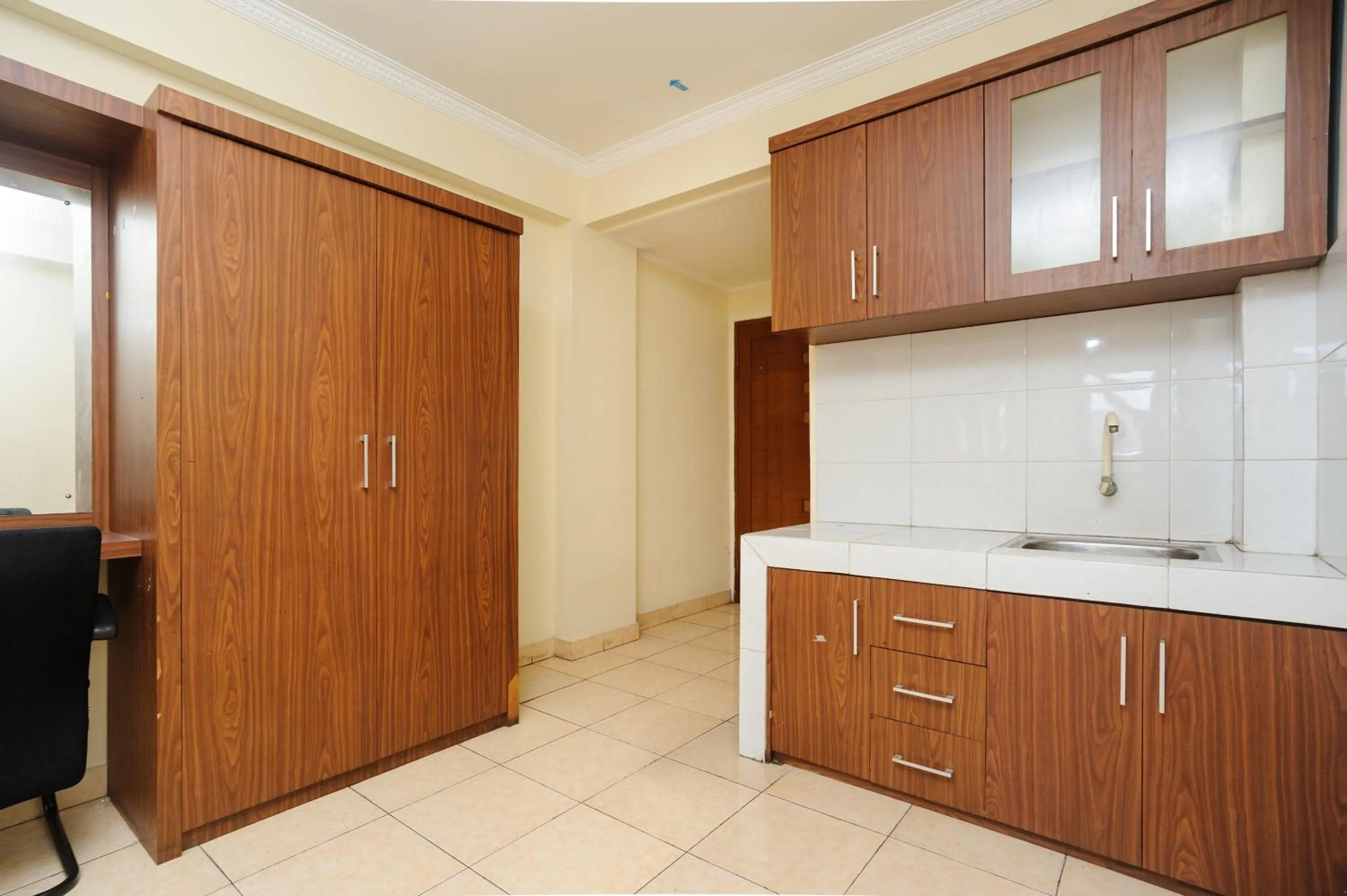 Kitchen or kitchenette in Super OYO 3747 Comfort Residence