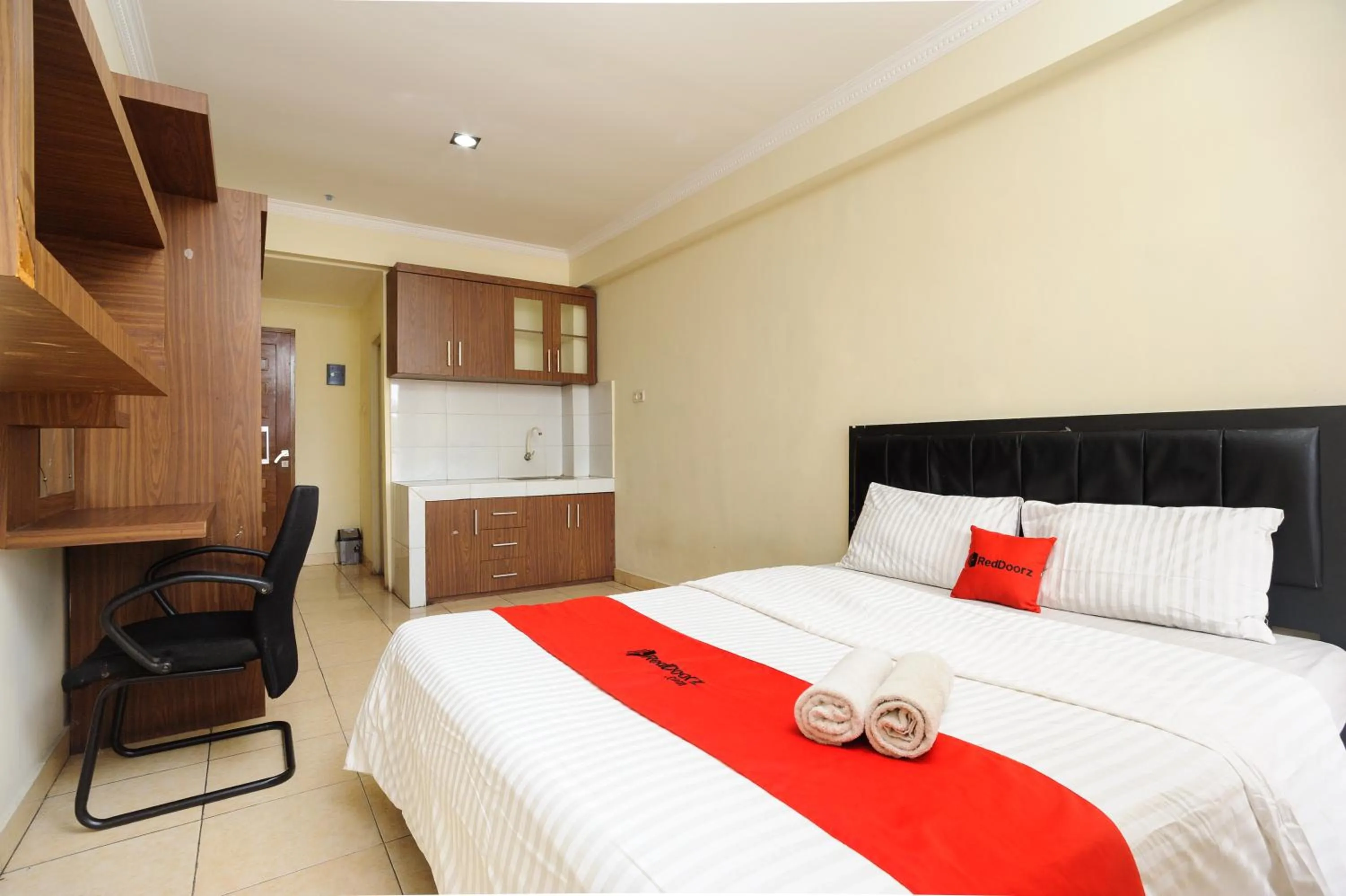 Bedroom, Bed in Super OYO 3747 Comfort Residence