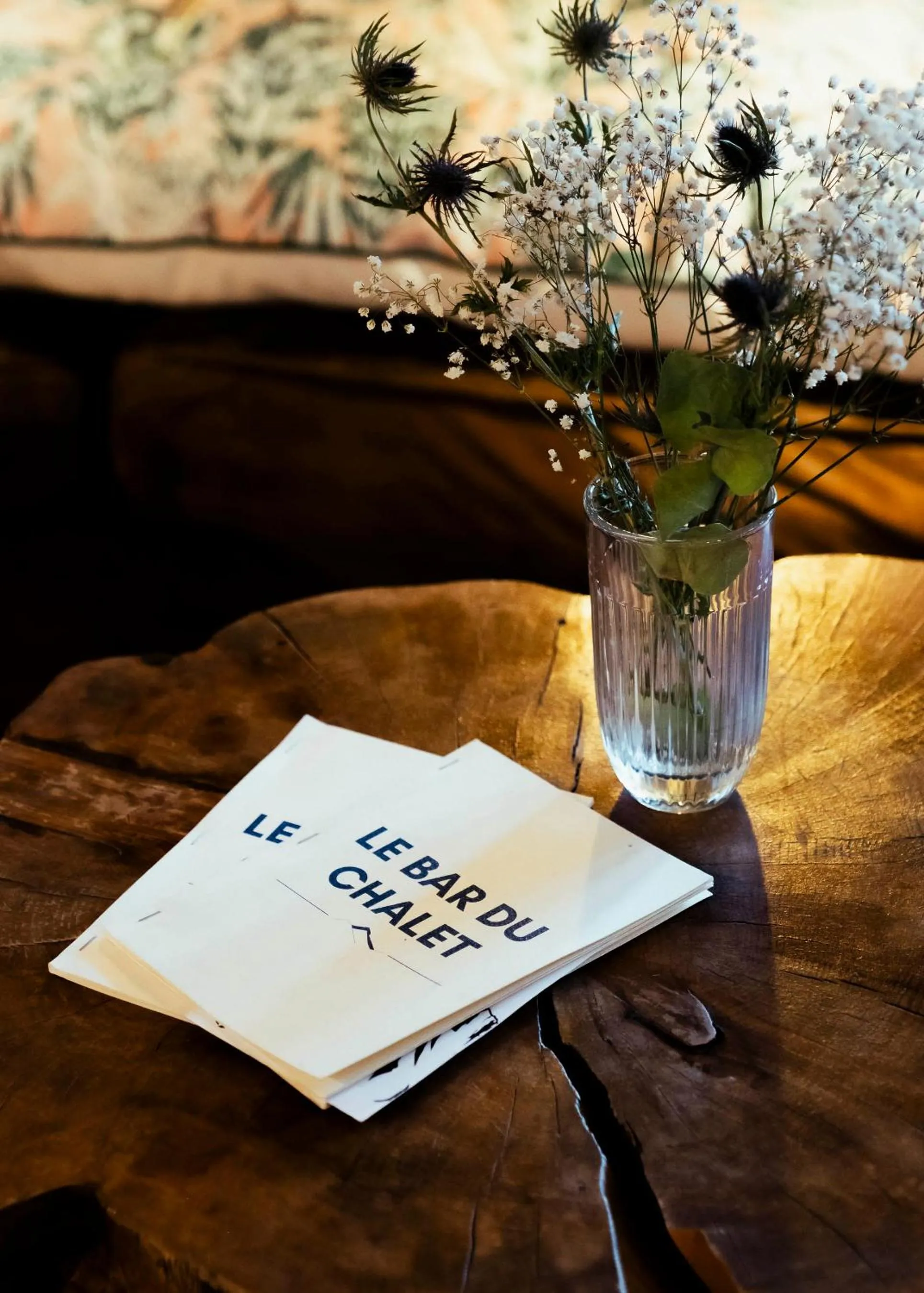 Lounge or bar in Best Western Chalet les Saytels